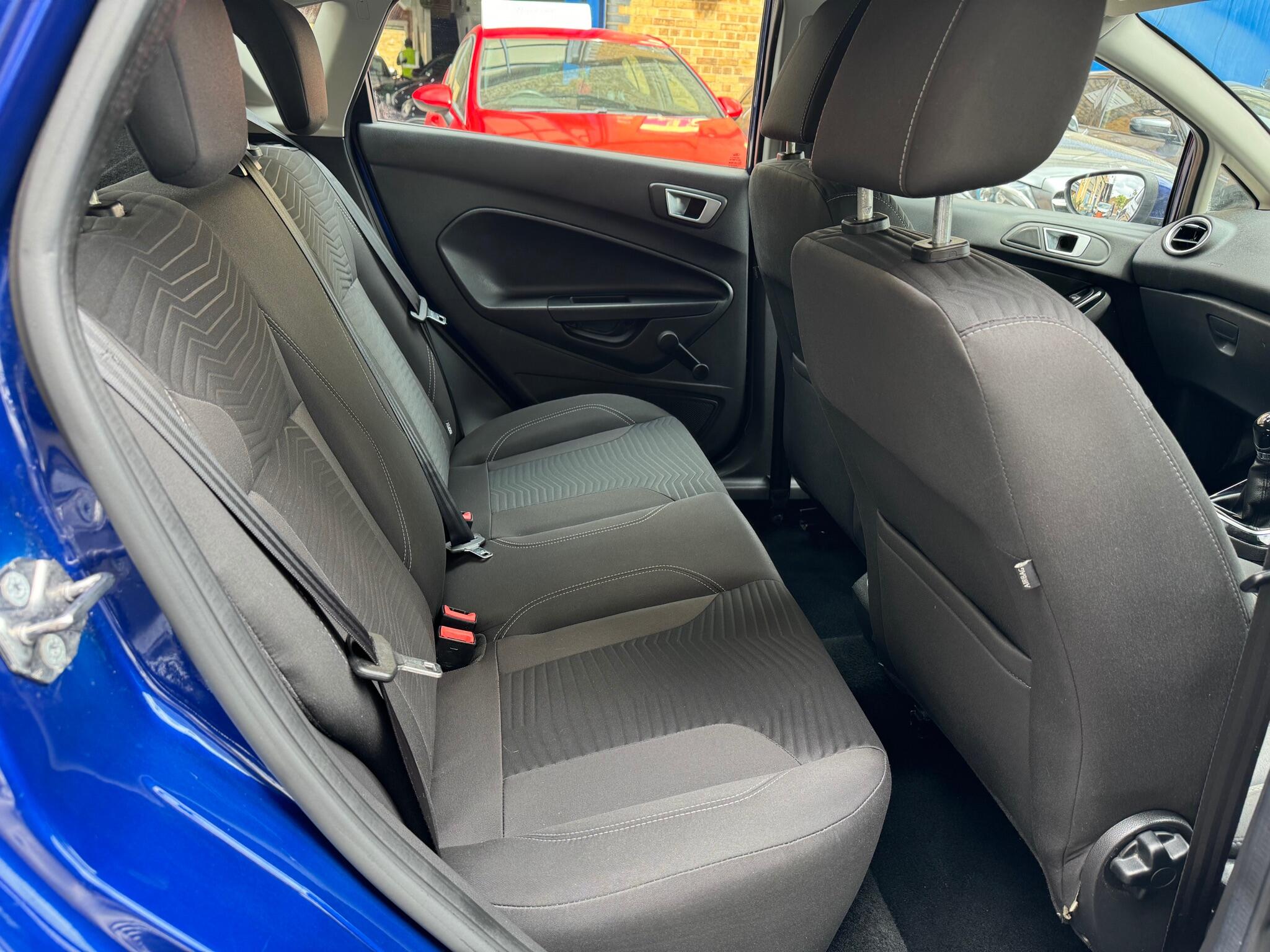 Ford Fiesta view 13