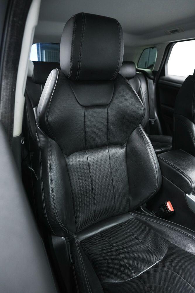 Land Rover Range Rover Evoque view 9