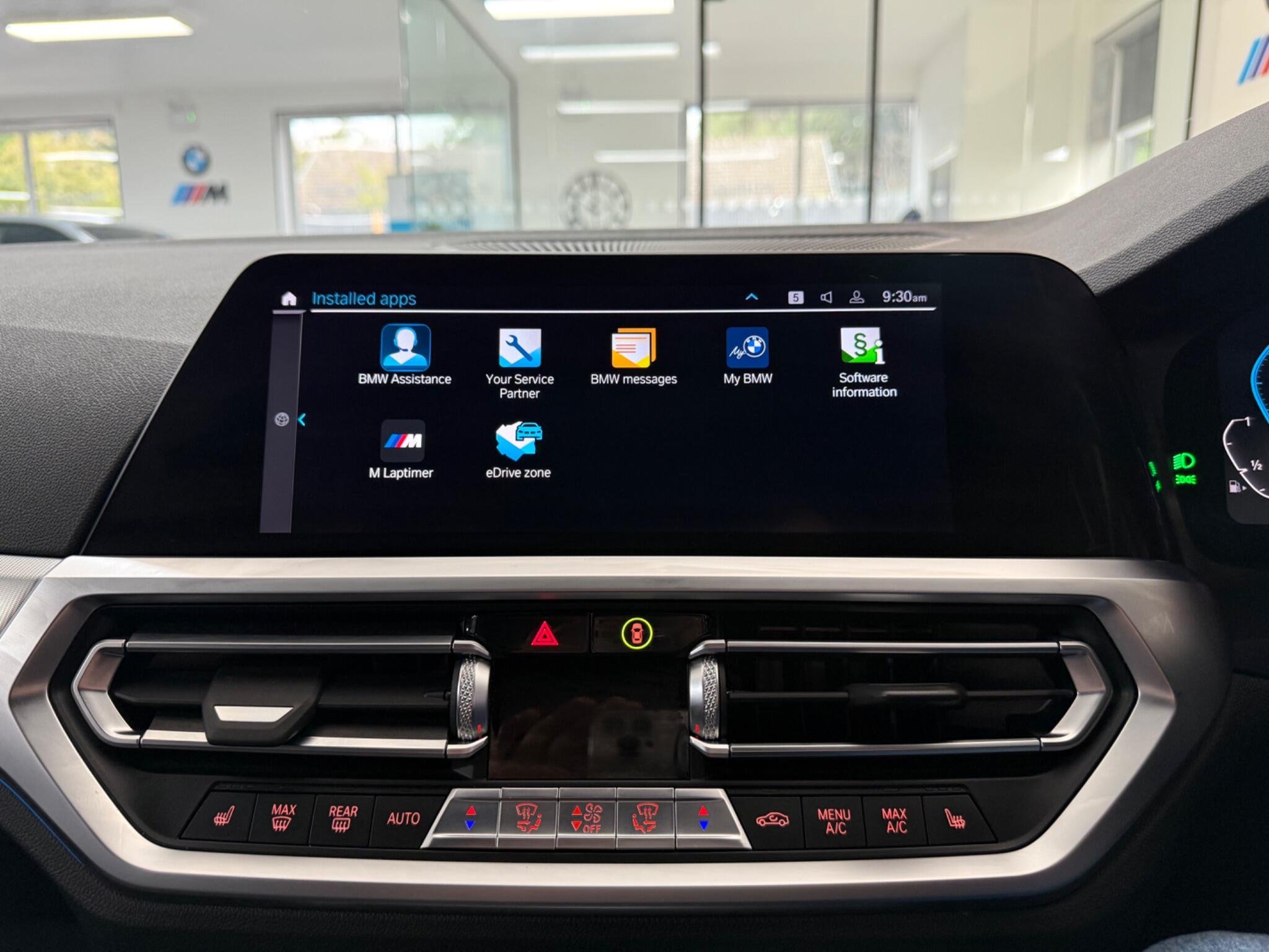 BMW 3 Series view 16