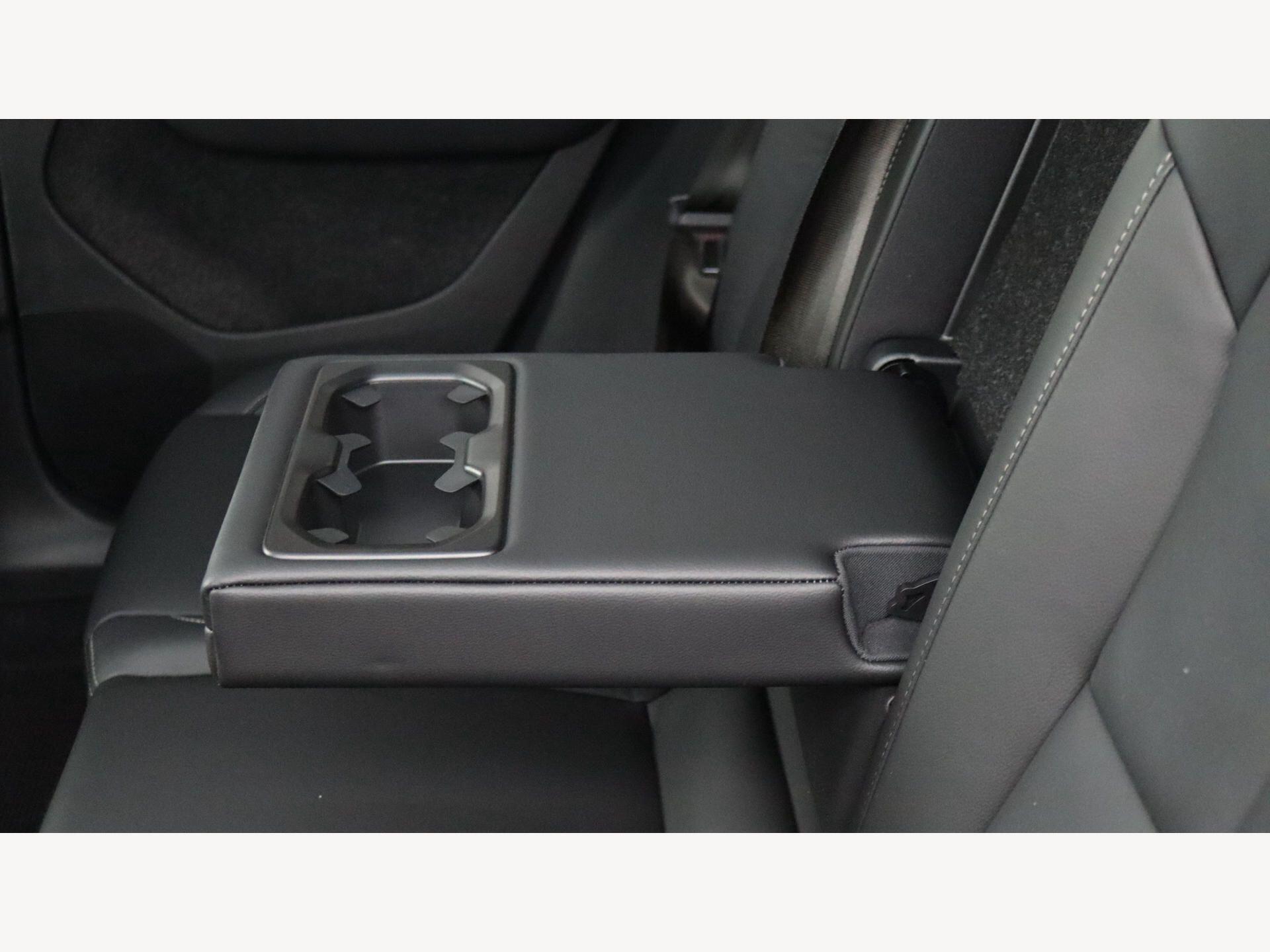 Volvo XC40 view 31