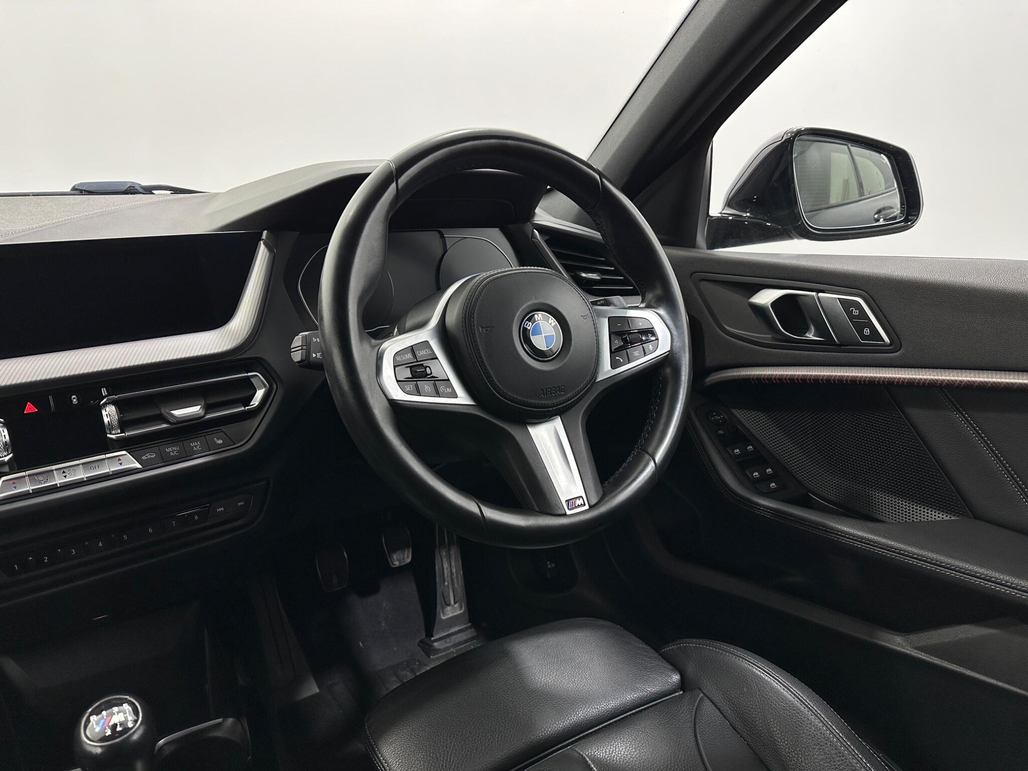 BMW 1 Series view 12