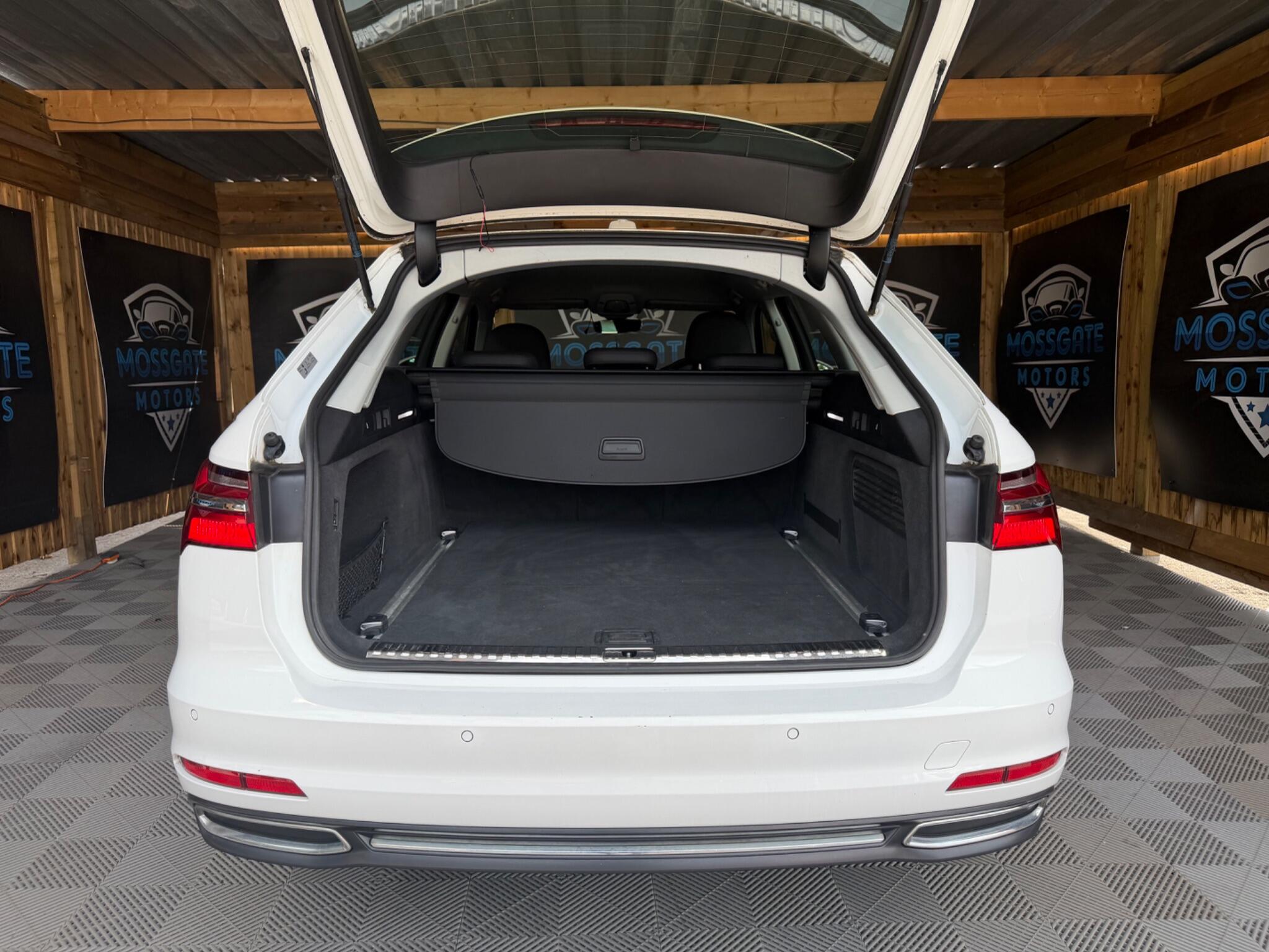 Audi A6 view 13