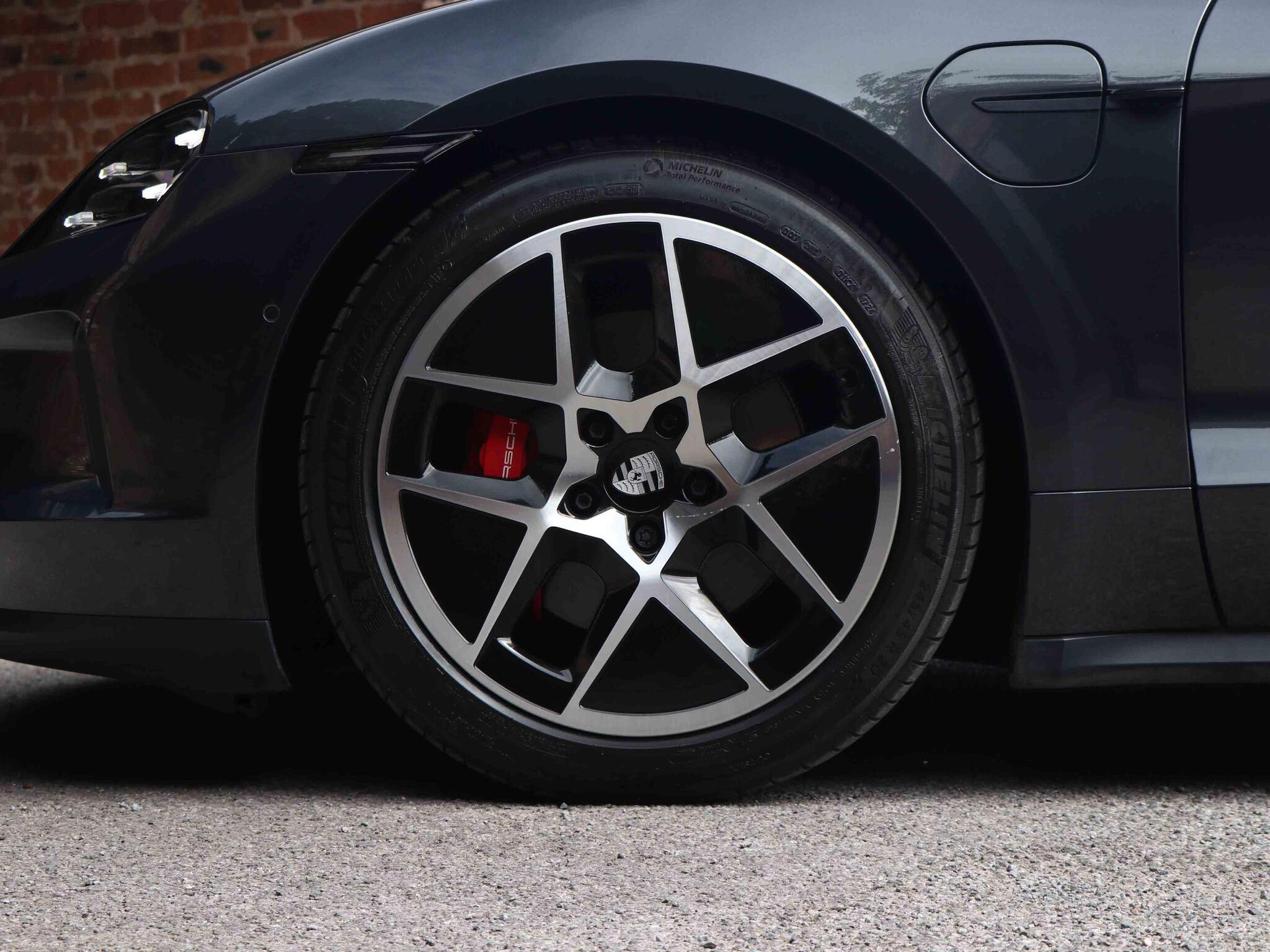 Porsche Taycan view 29