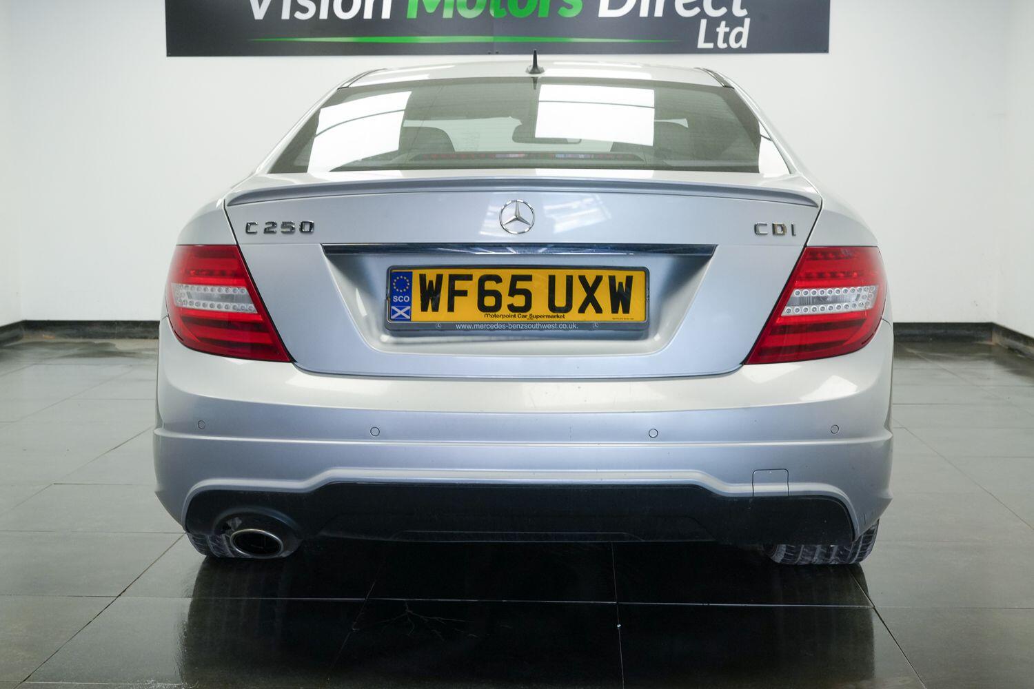 Mercedes-Benz C Class view 3