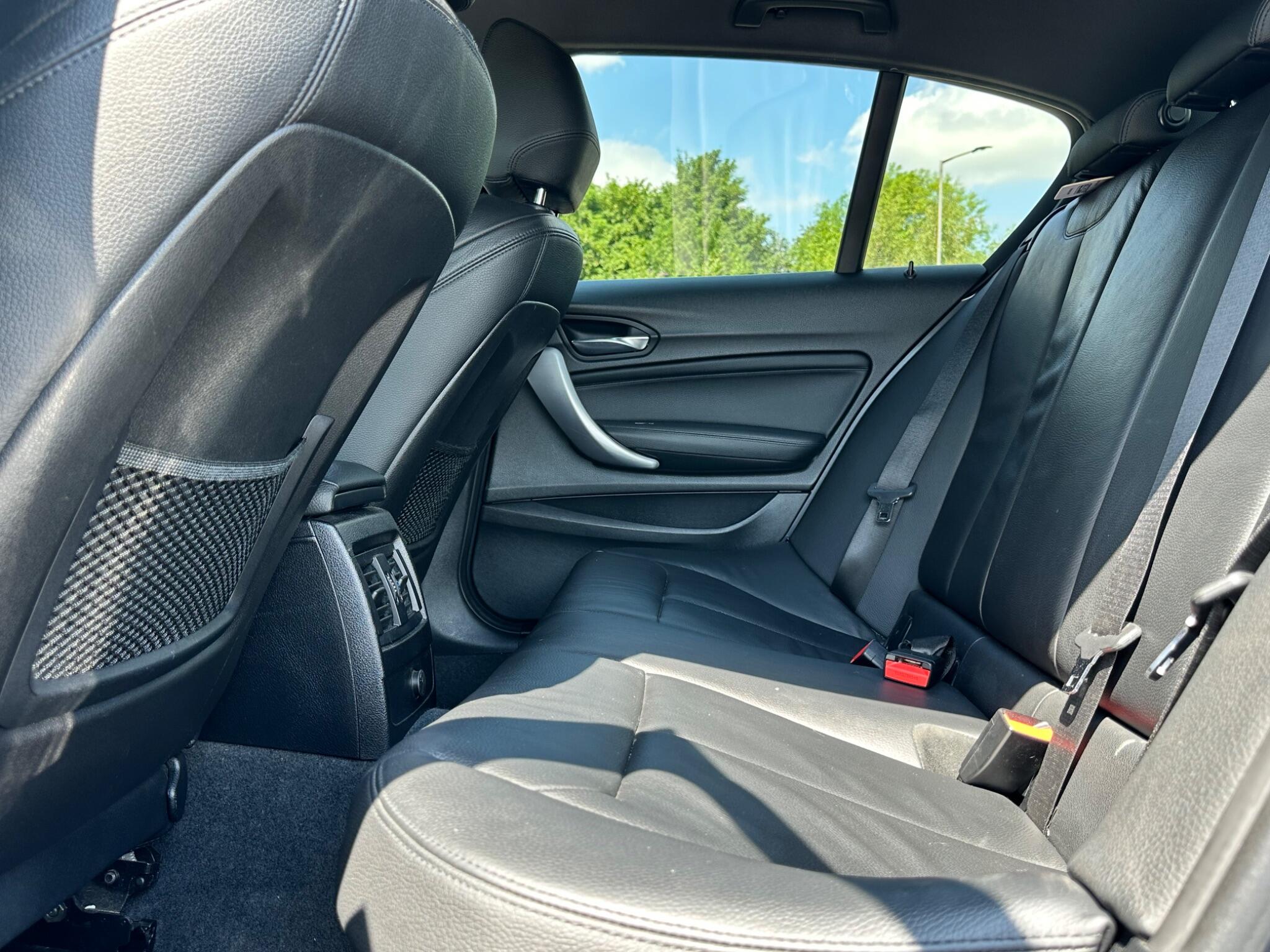 BMW 1 Series view 30