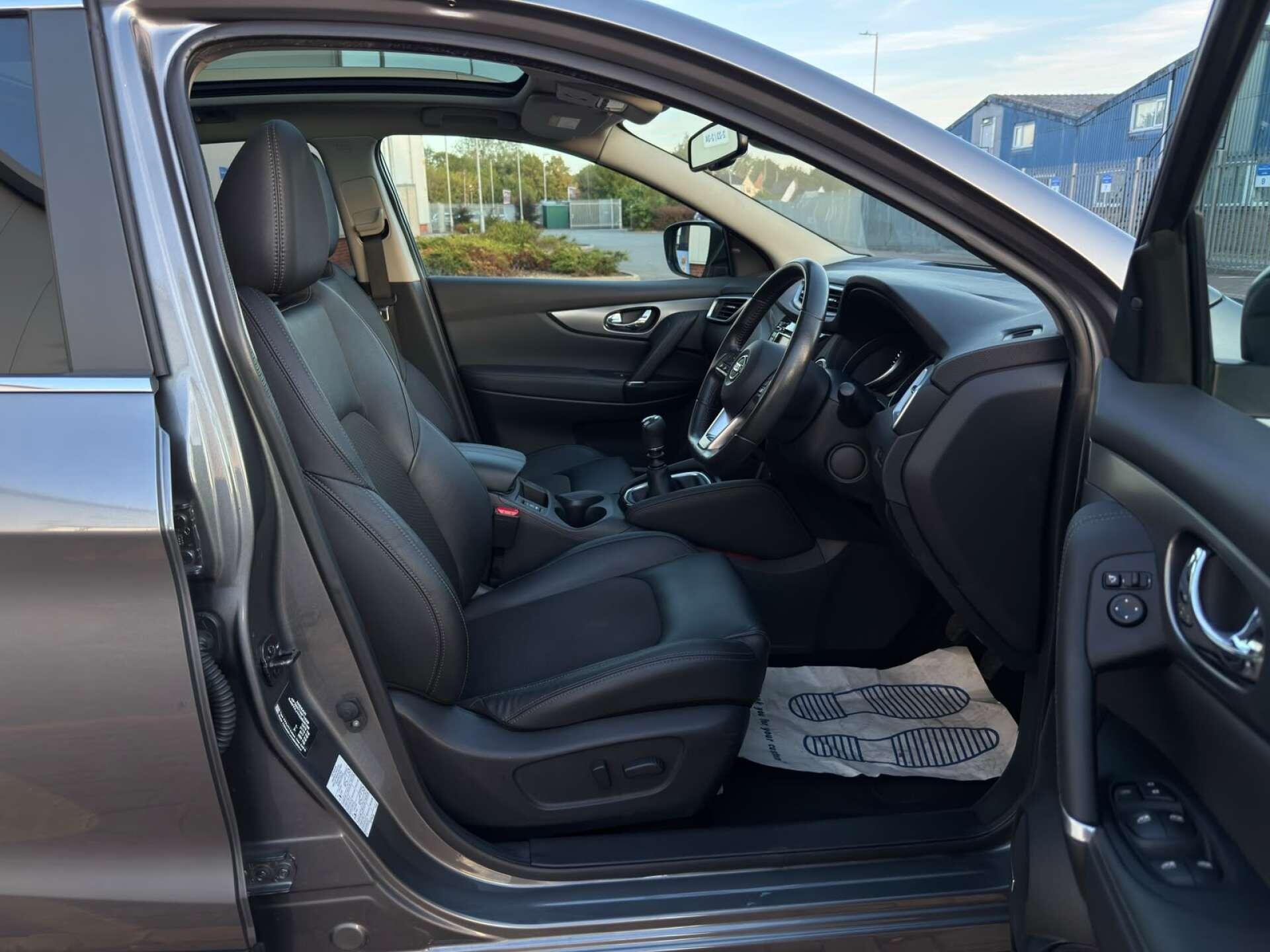 Nissan Qashqai view 25