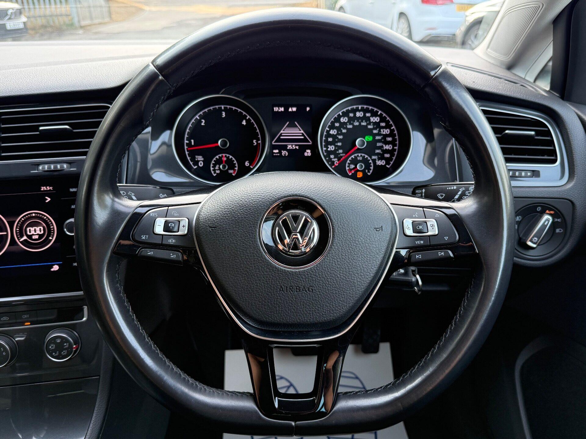 Volkswagen Golf view 7