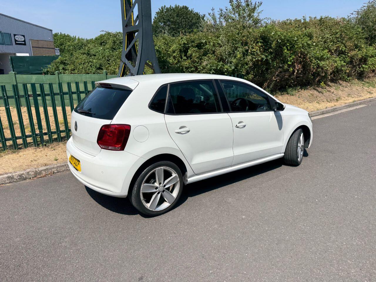 Volkswagen Polo view 13