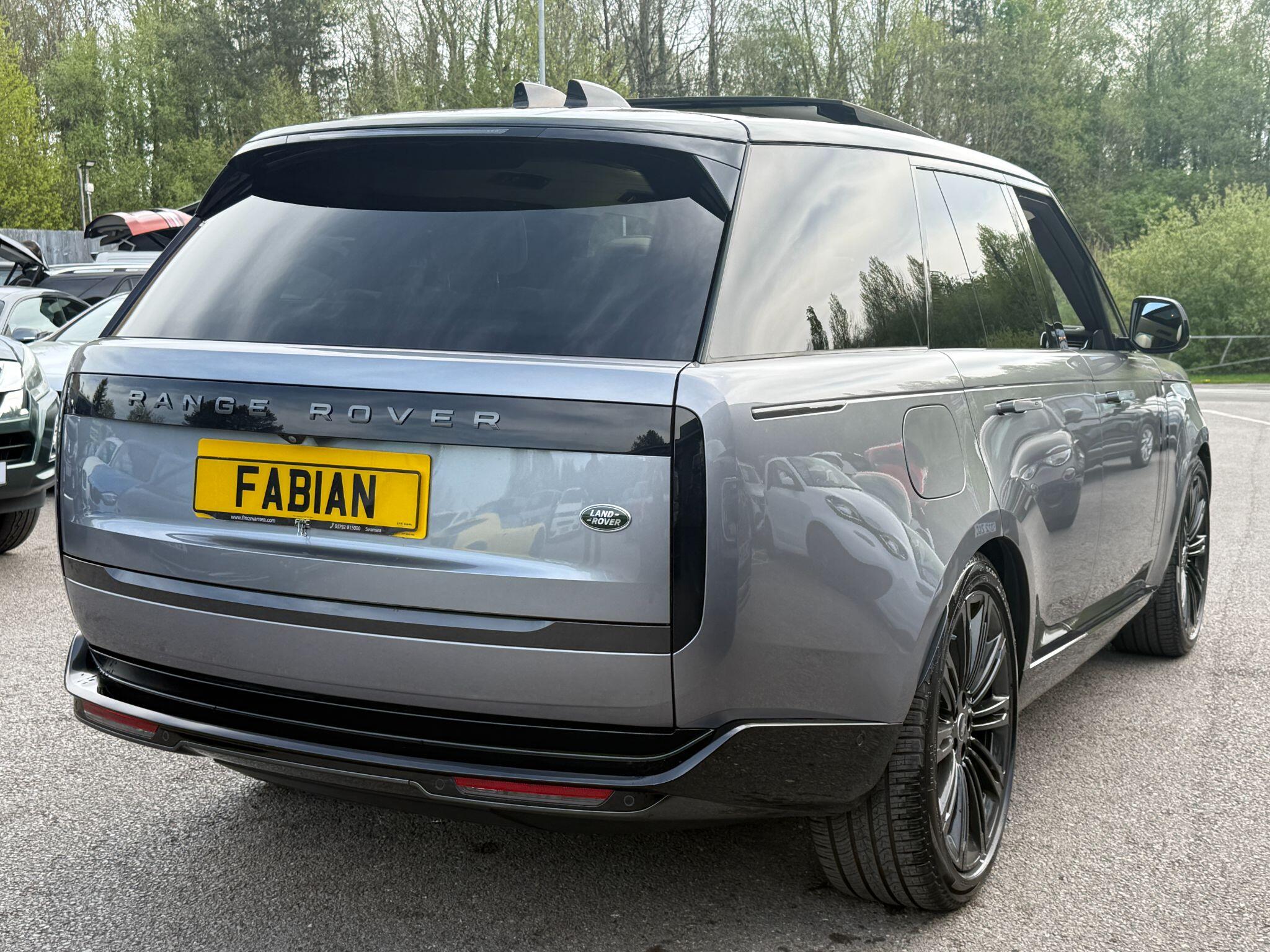 Land Rover Range Rover view 7