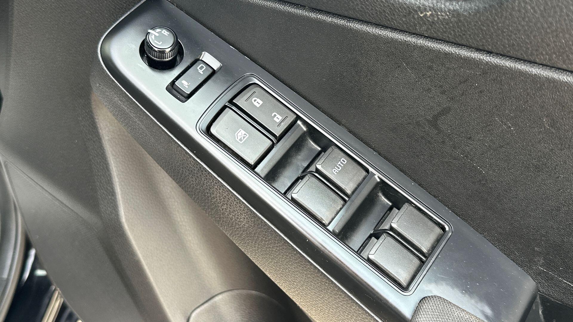 Isuzu D-Max view 20