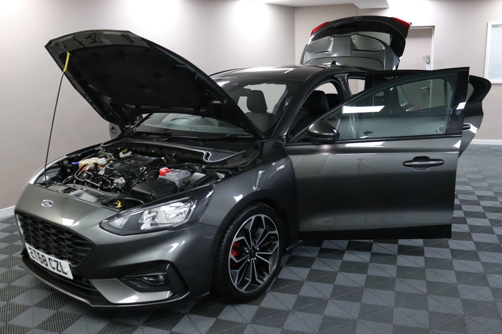 Ford Focus view 16