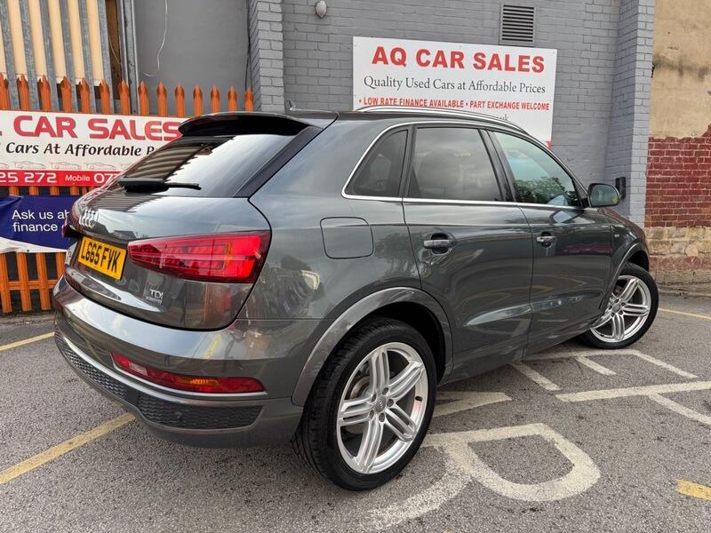 Audi Q3 view 7