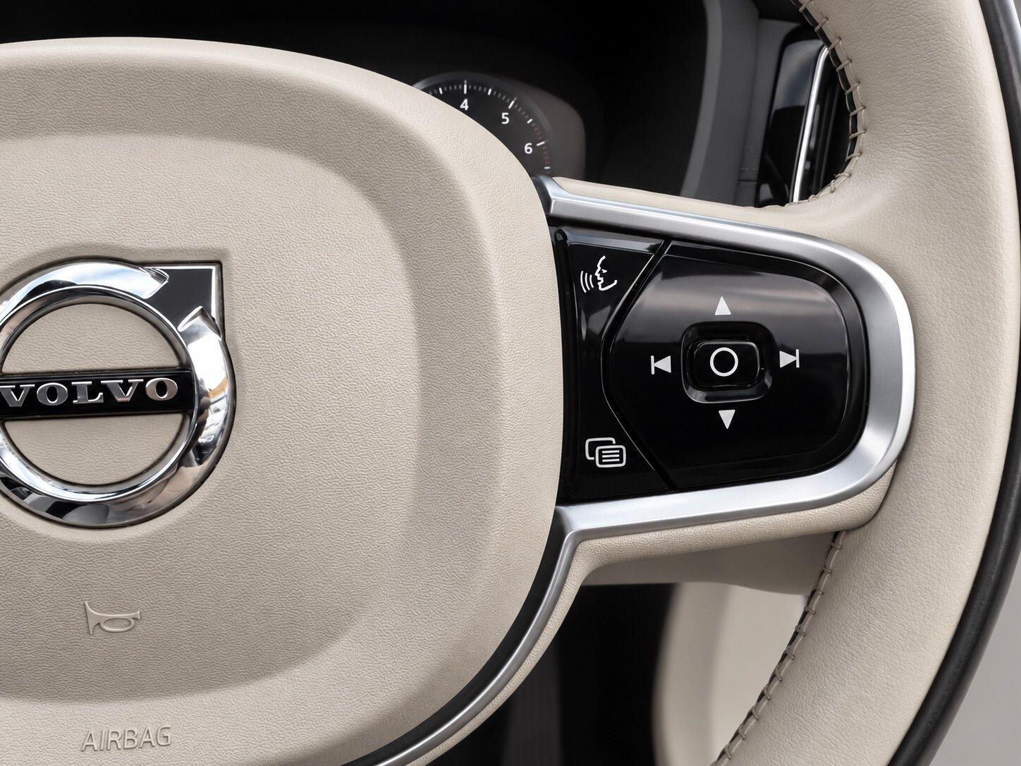 Volvo XC60 view 30