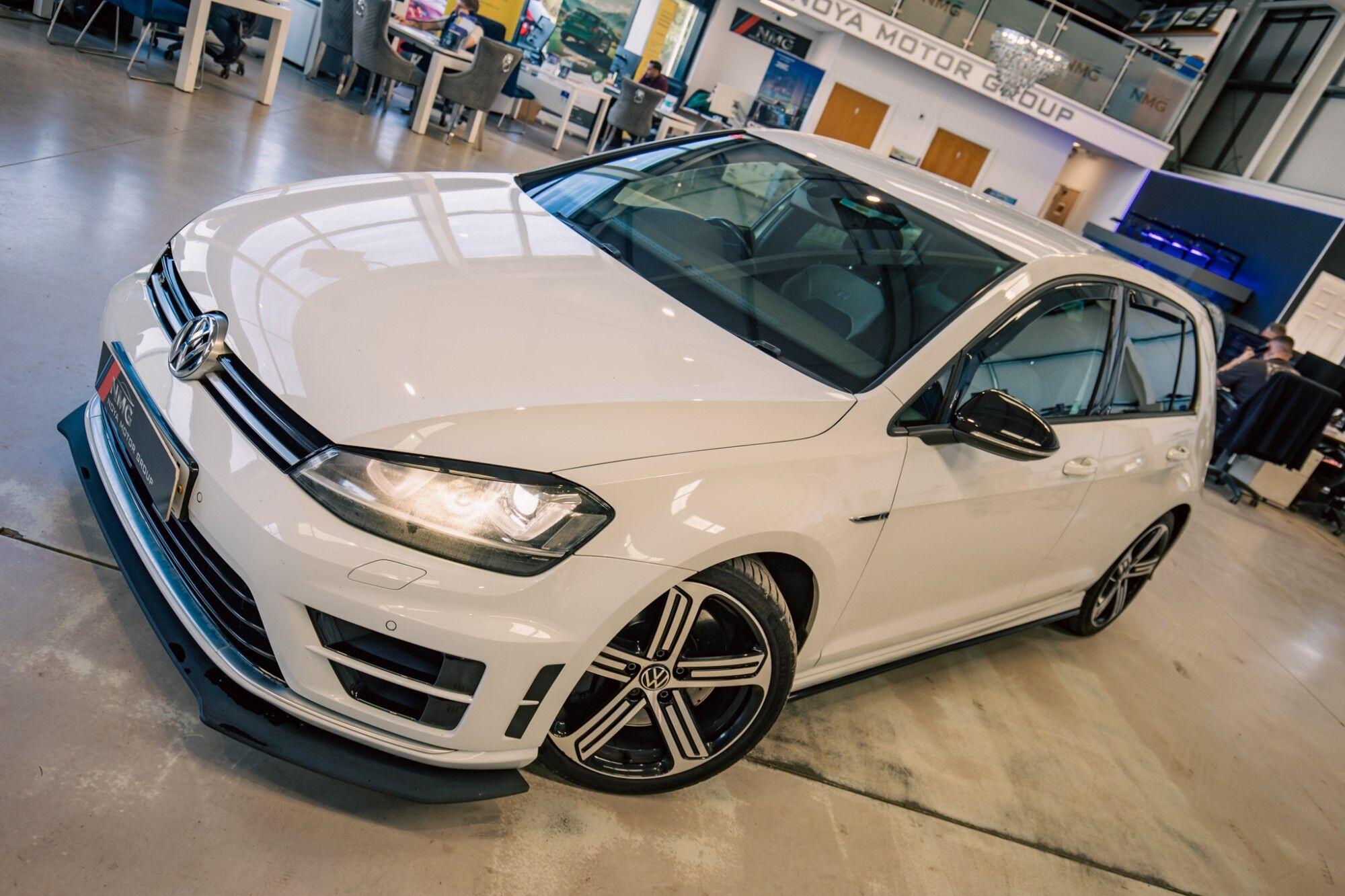 Volkswagen Golf view 5