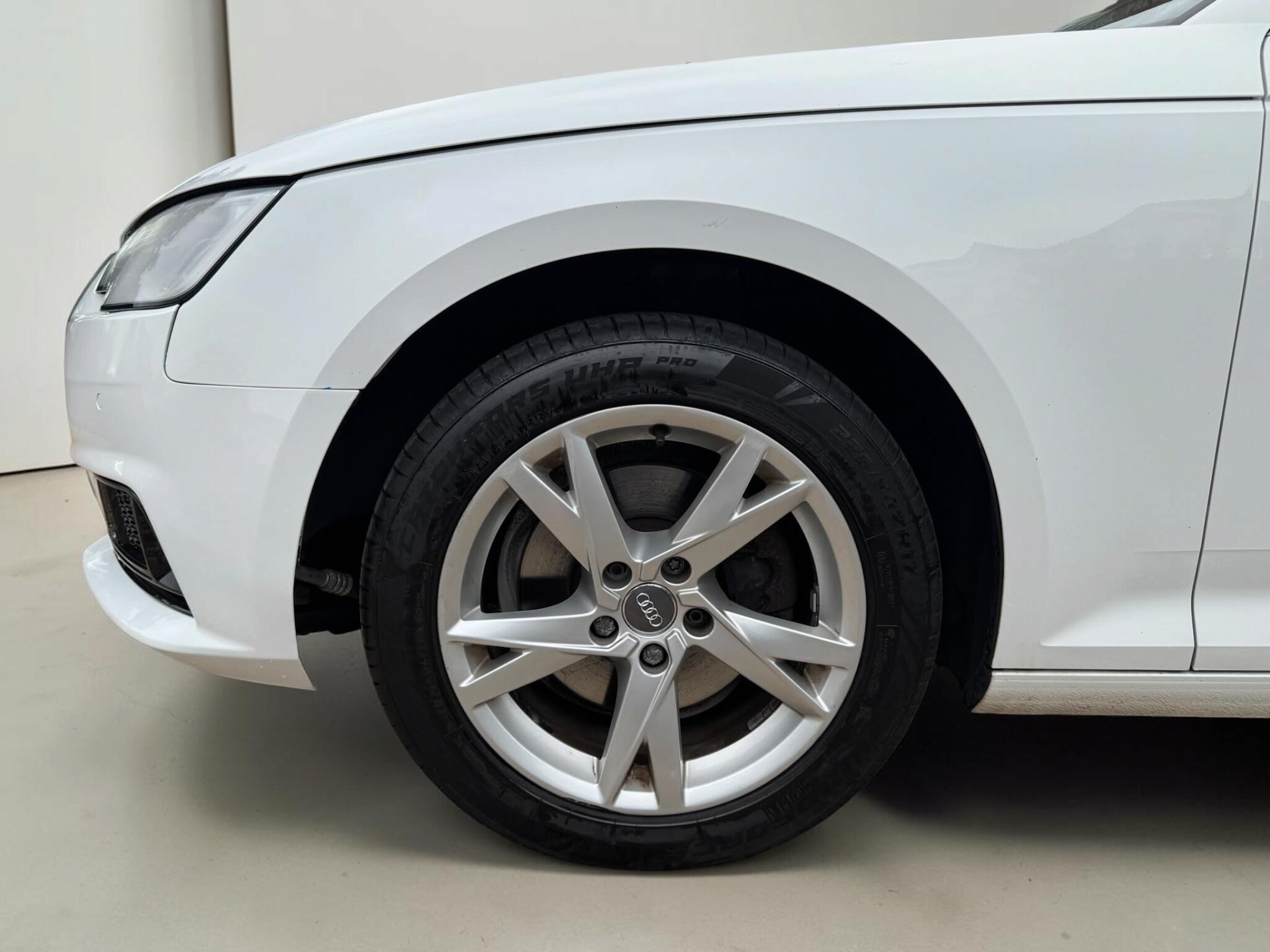 Audi A4 view 29