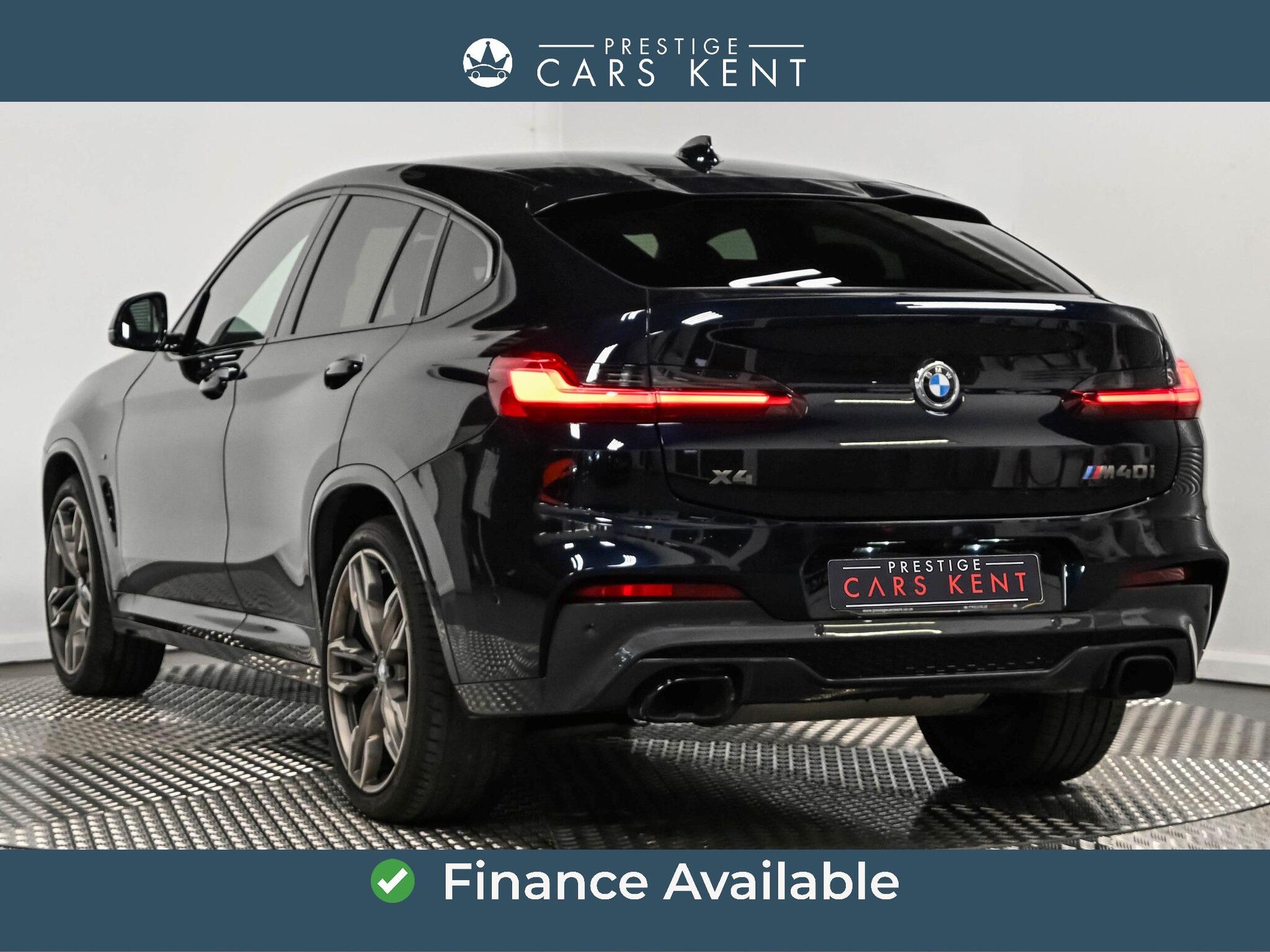 BMW X4 view 3