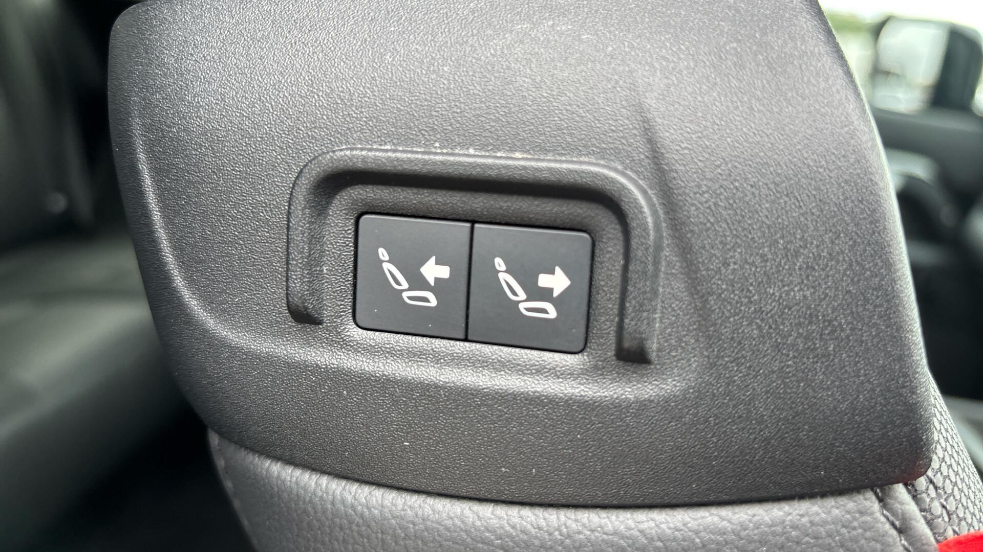 Land Rover Defender view 40