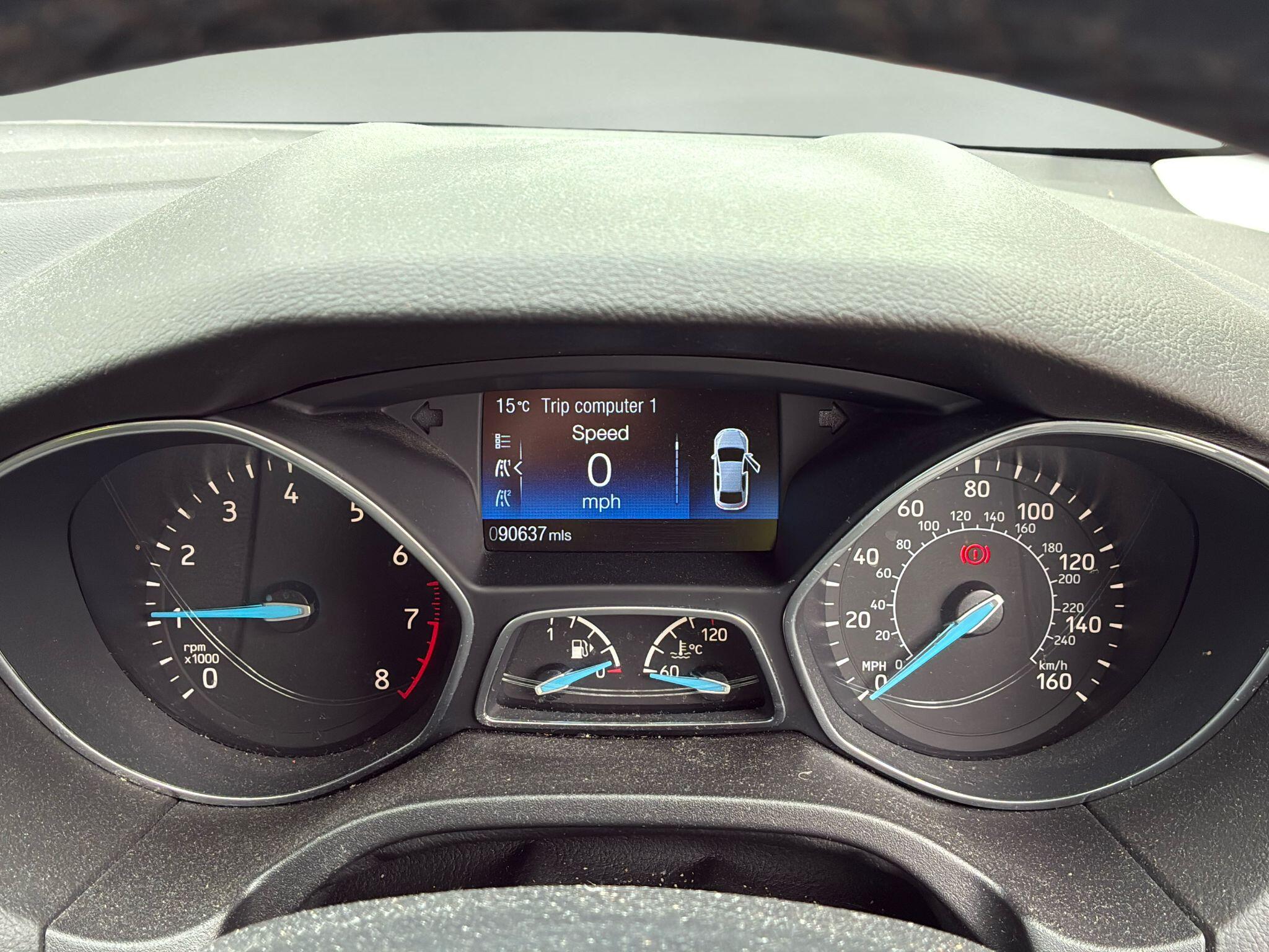 Ford Focus view 13