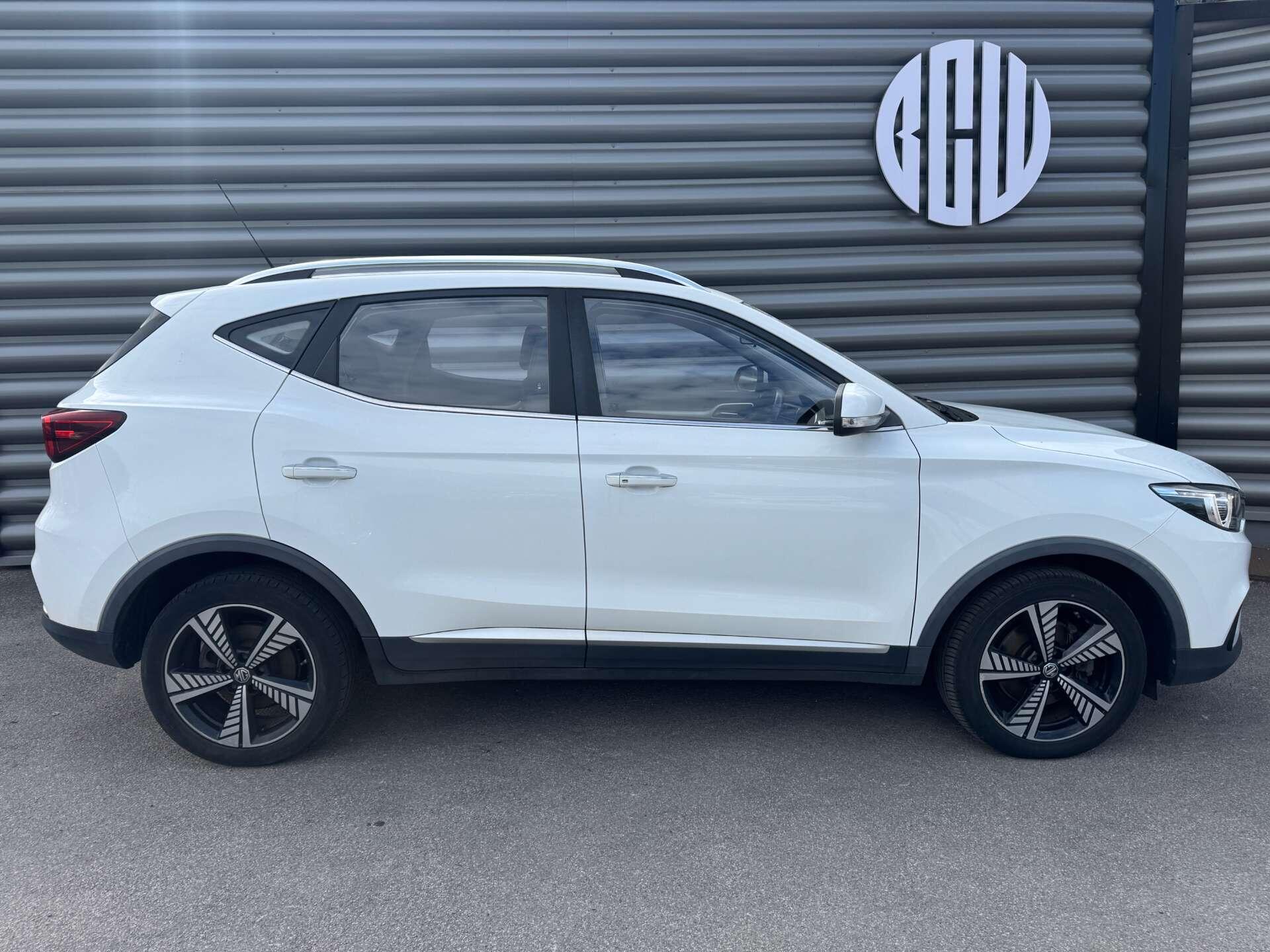 MG MG ZS view 2