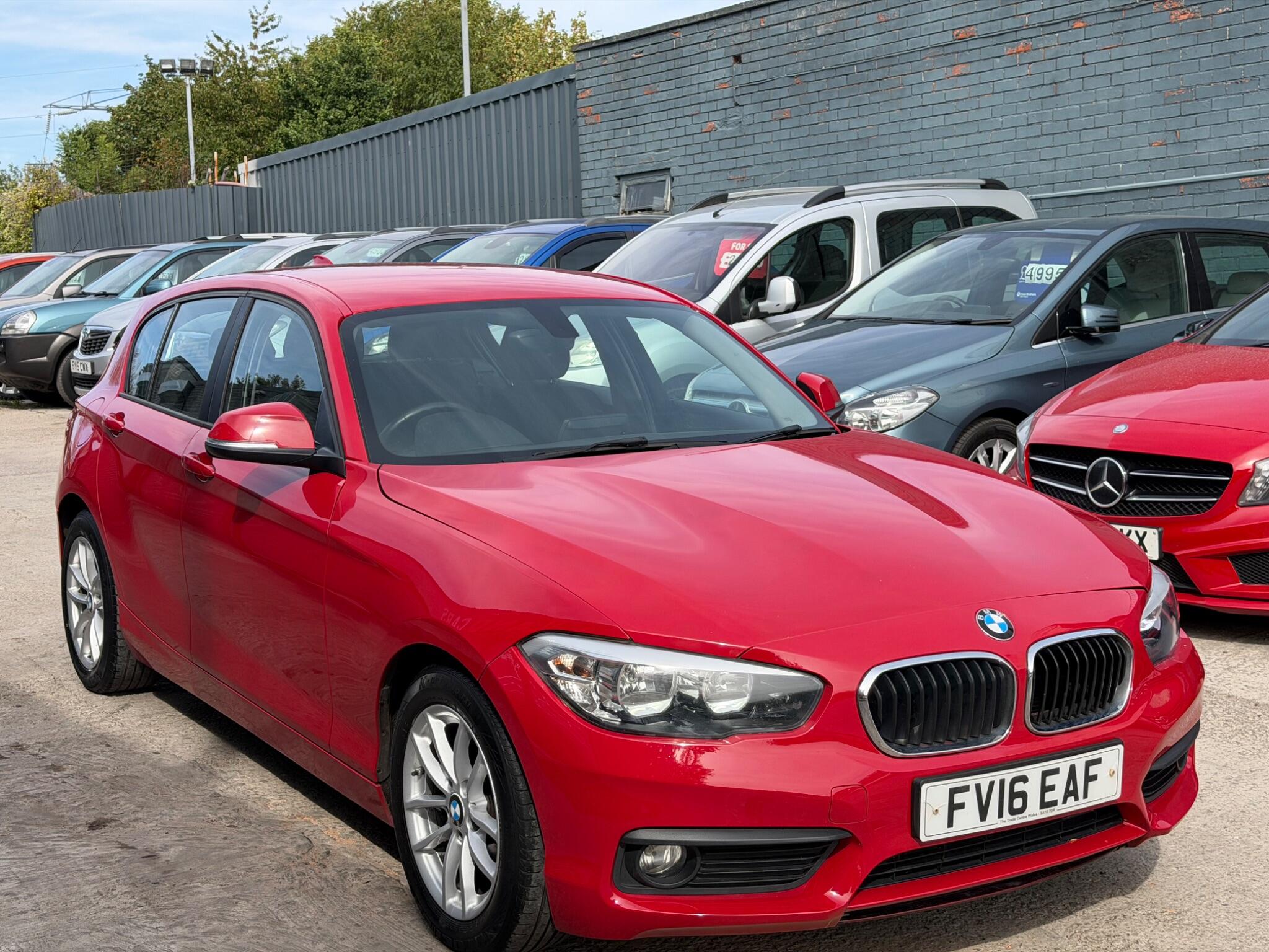 BMW 1 Series view 5