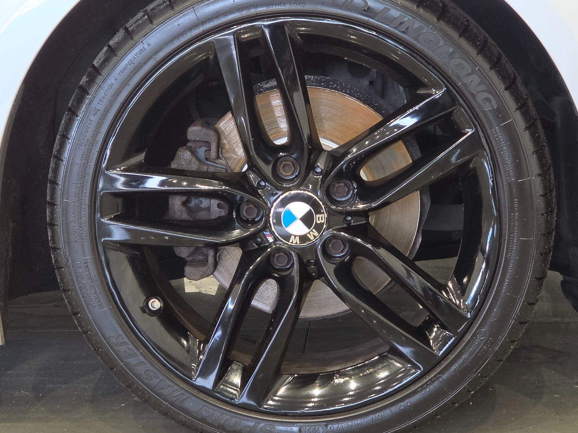 BMW 3 Series view 6