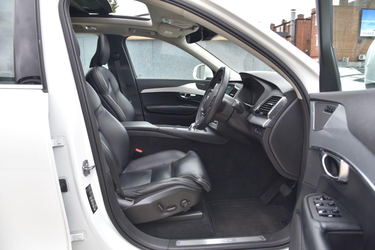 Volvo XC90 view 23