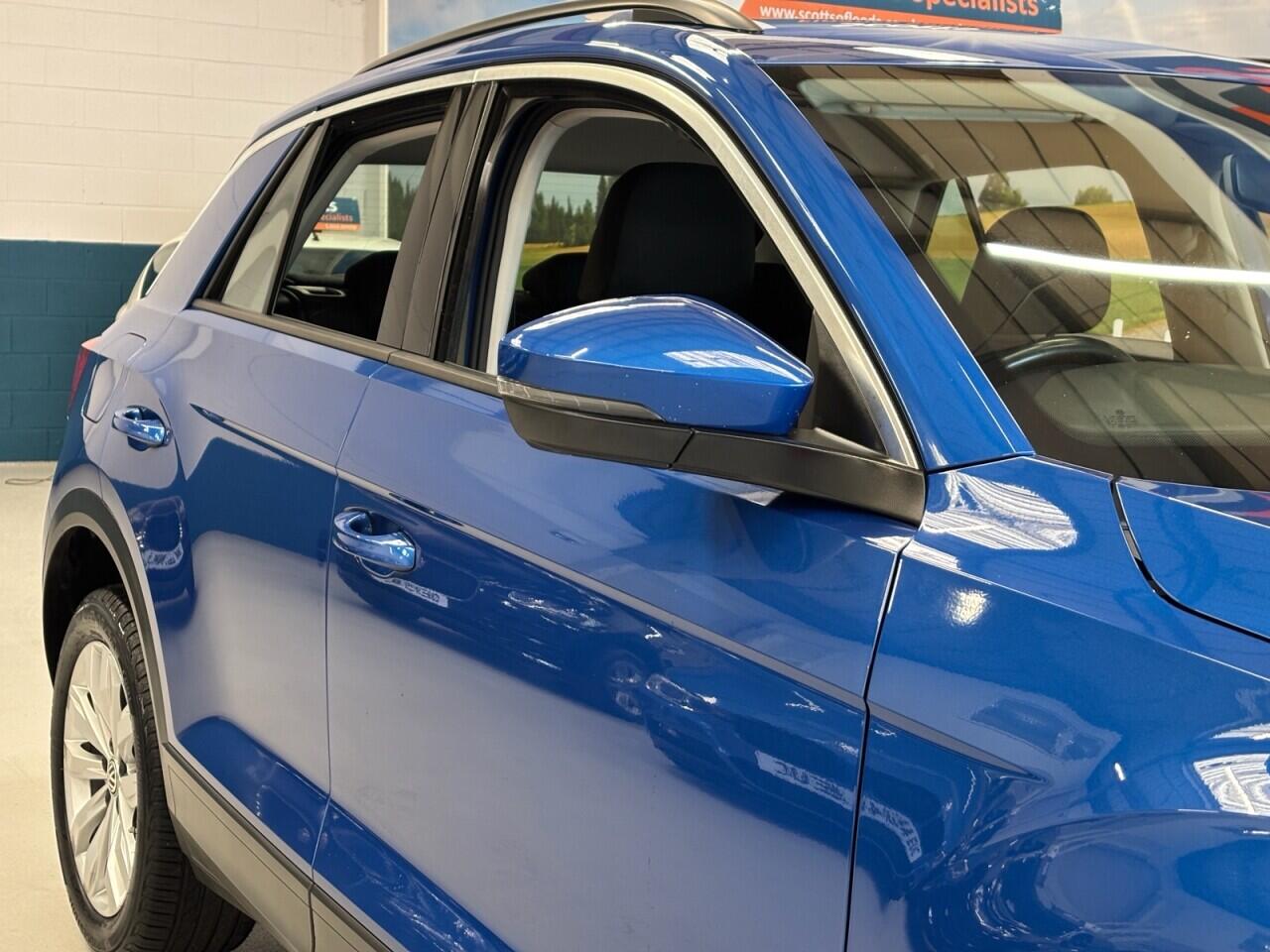 Volkswagen T-Roc view 48