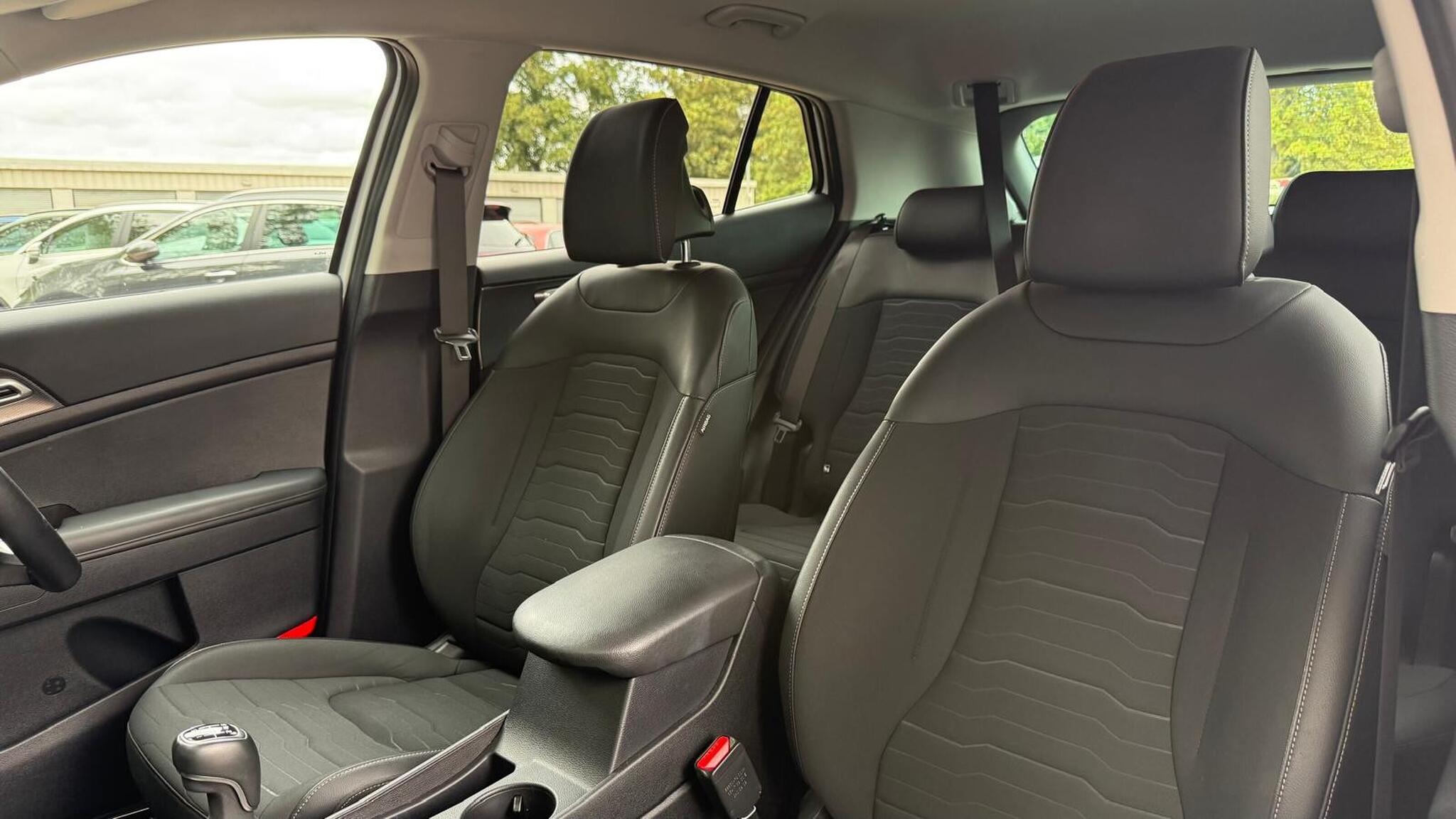 Kia Sportage view 25