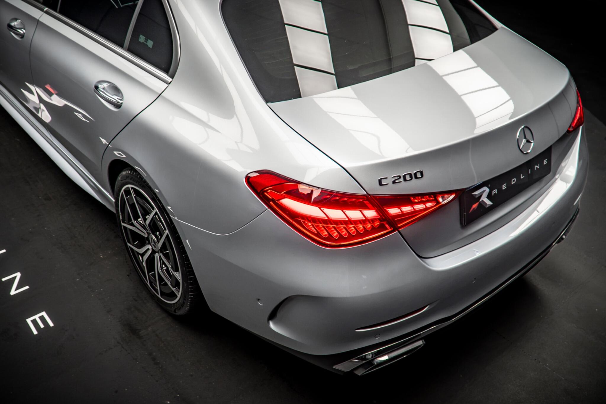 Mercedes-Benz C-Class view 19