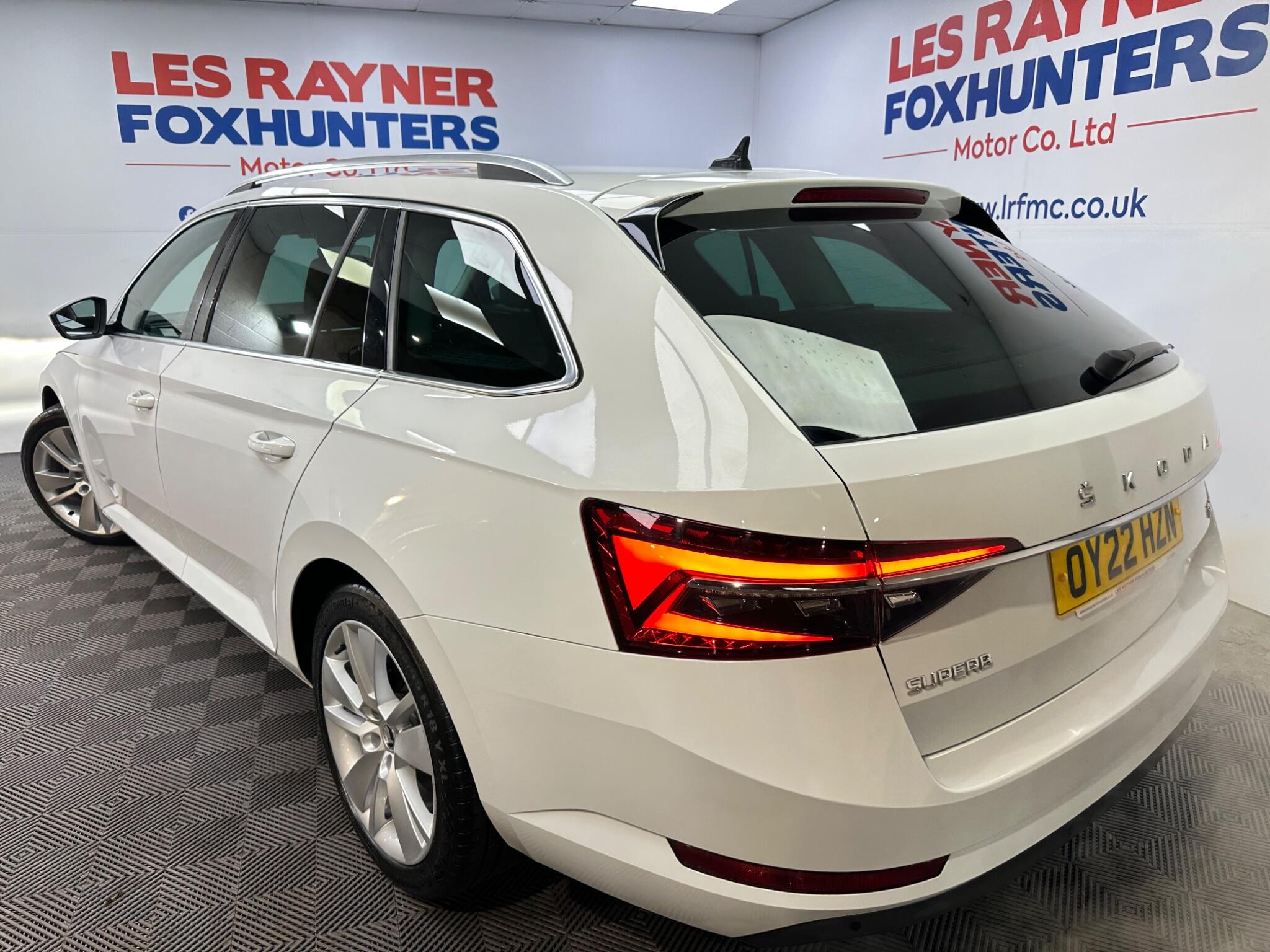 Skoda Superb view 3