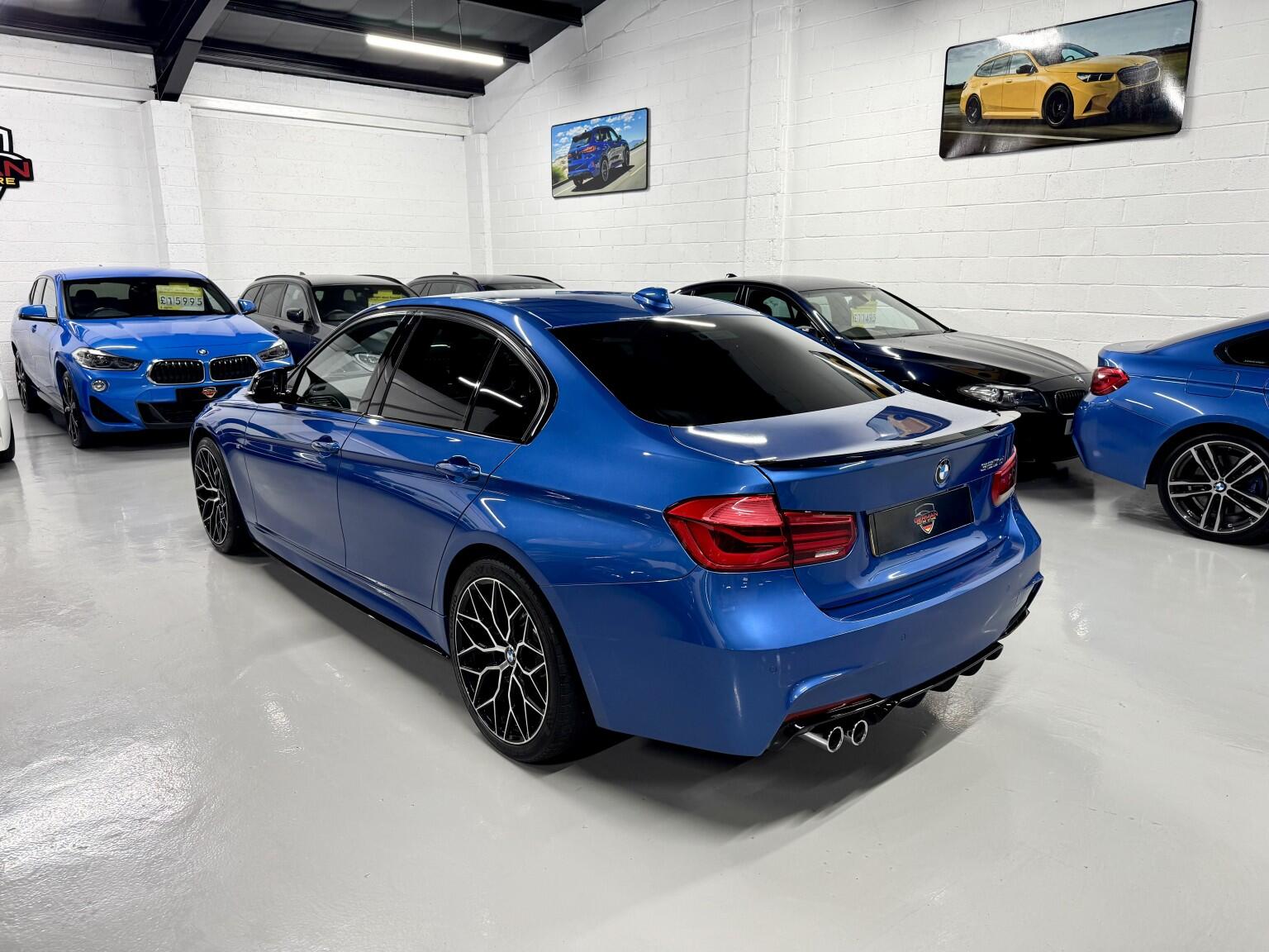 BMW 3 Series view 22