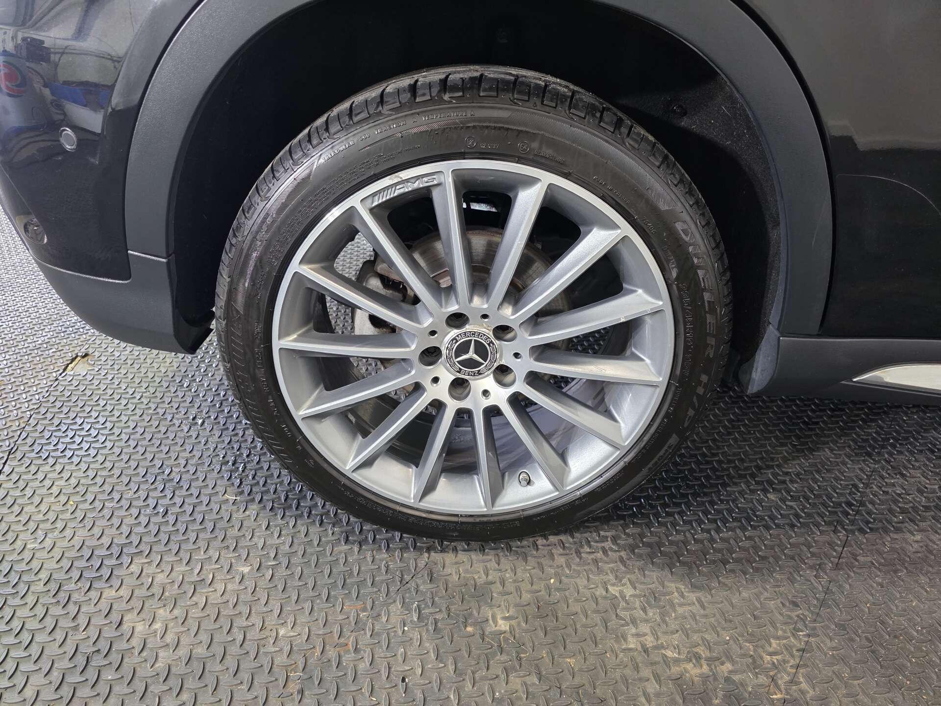 Mercedes-Benz GLA view 69