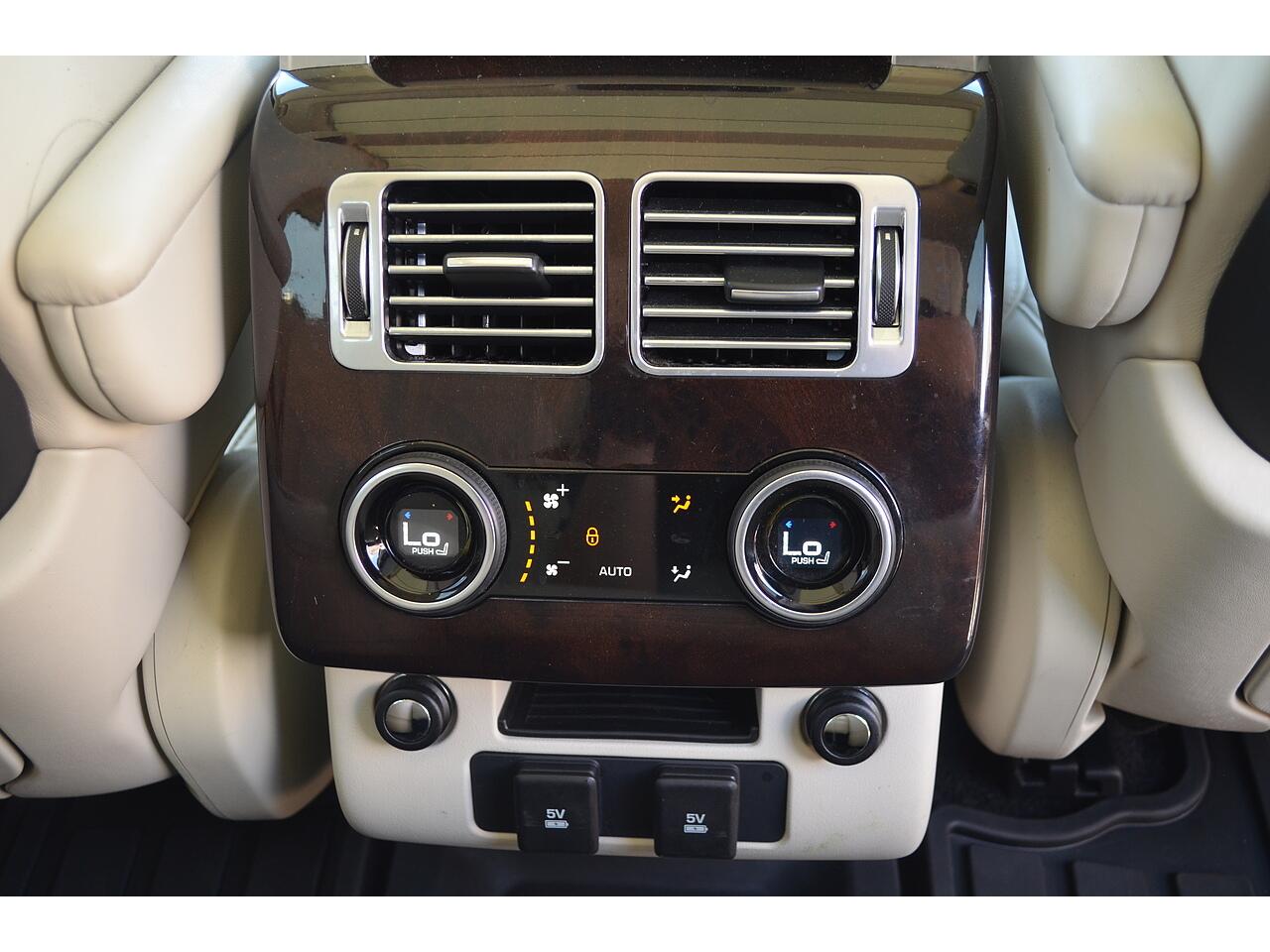 Land Rover Range Rover view 31