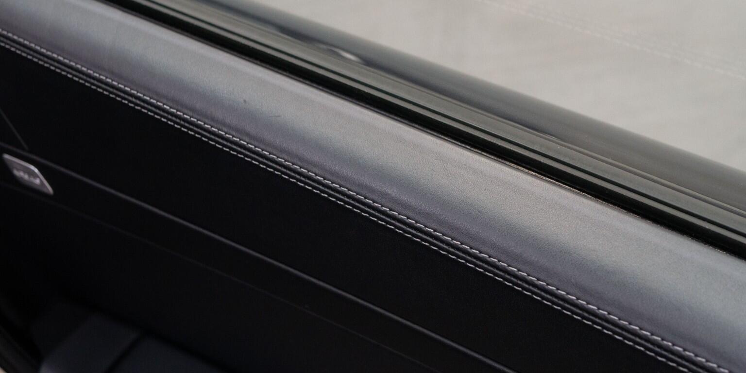 Porsche 911 view 28
