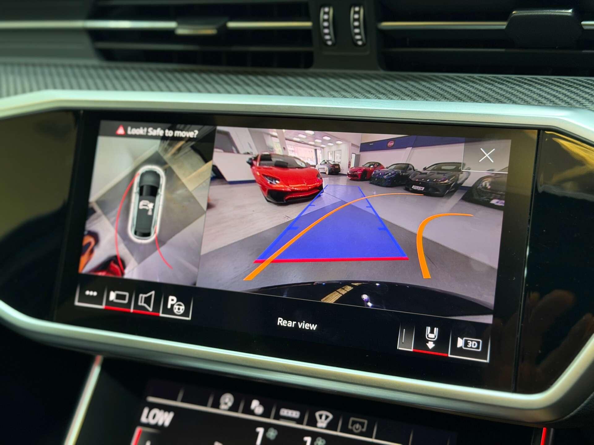 Audi RS6 view 36