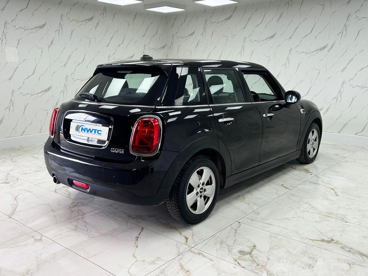 Mini Hatch view 12