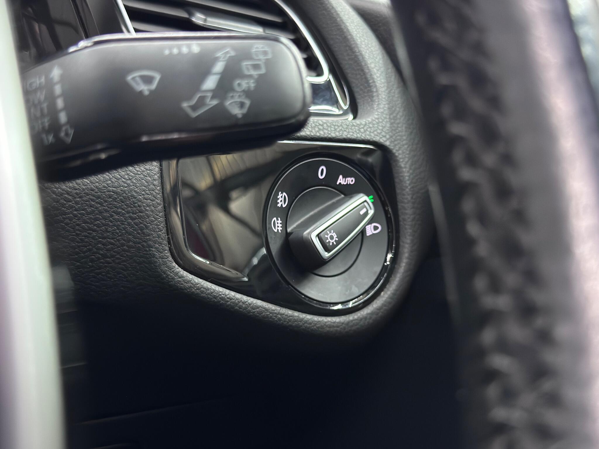 Volkswagen Golf view 31