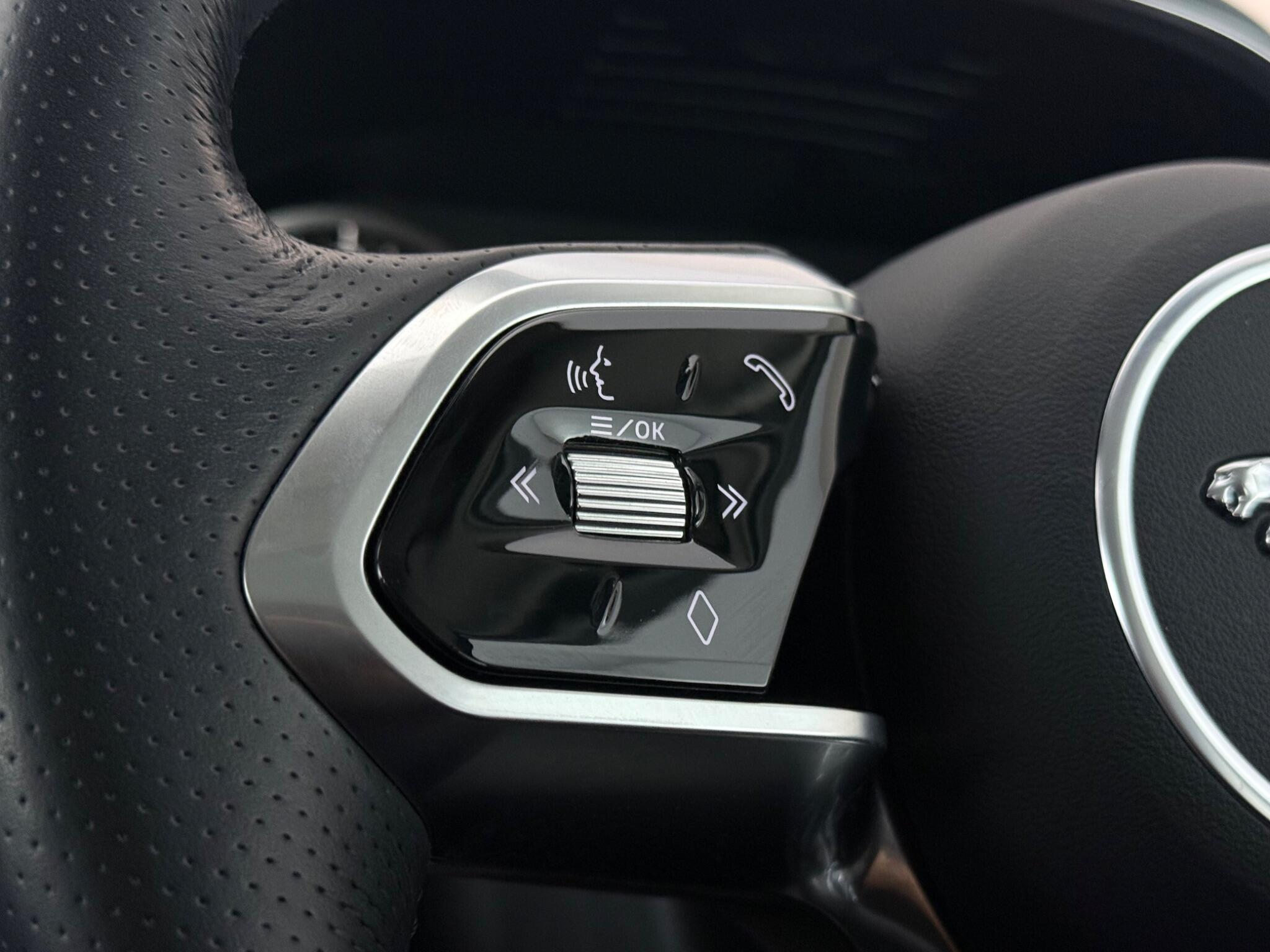 Jaguar E-Pace view 13