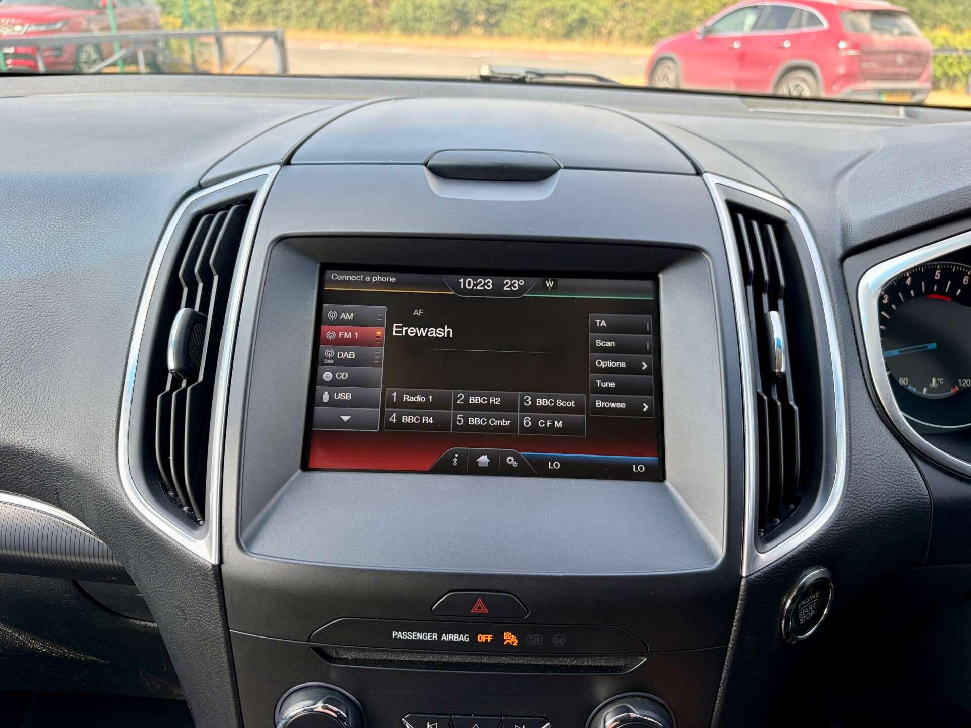 Ford Edge view 47