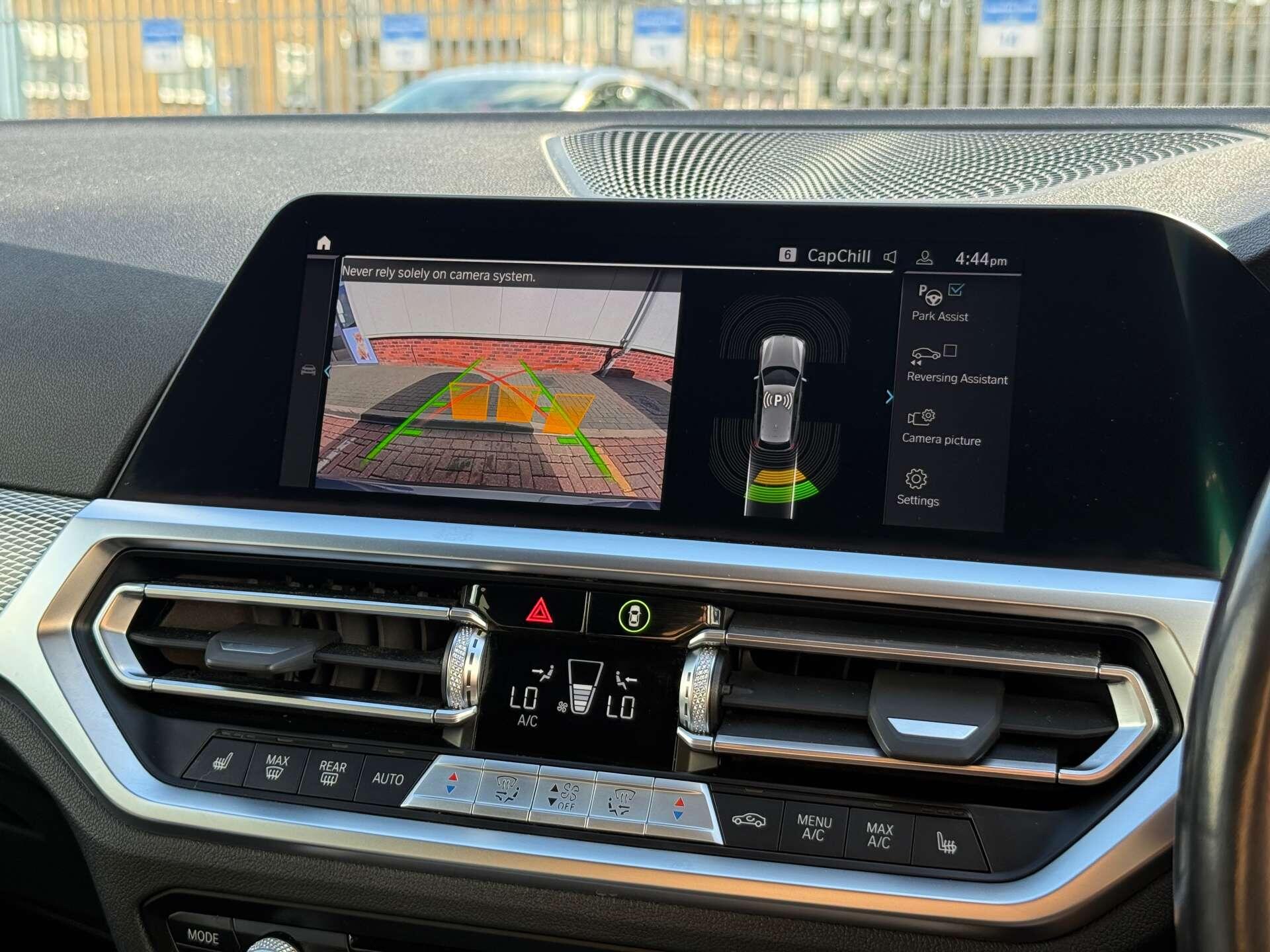 BMW 3 Series view 76