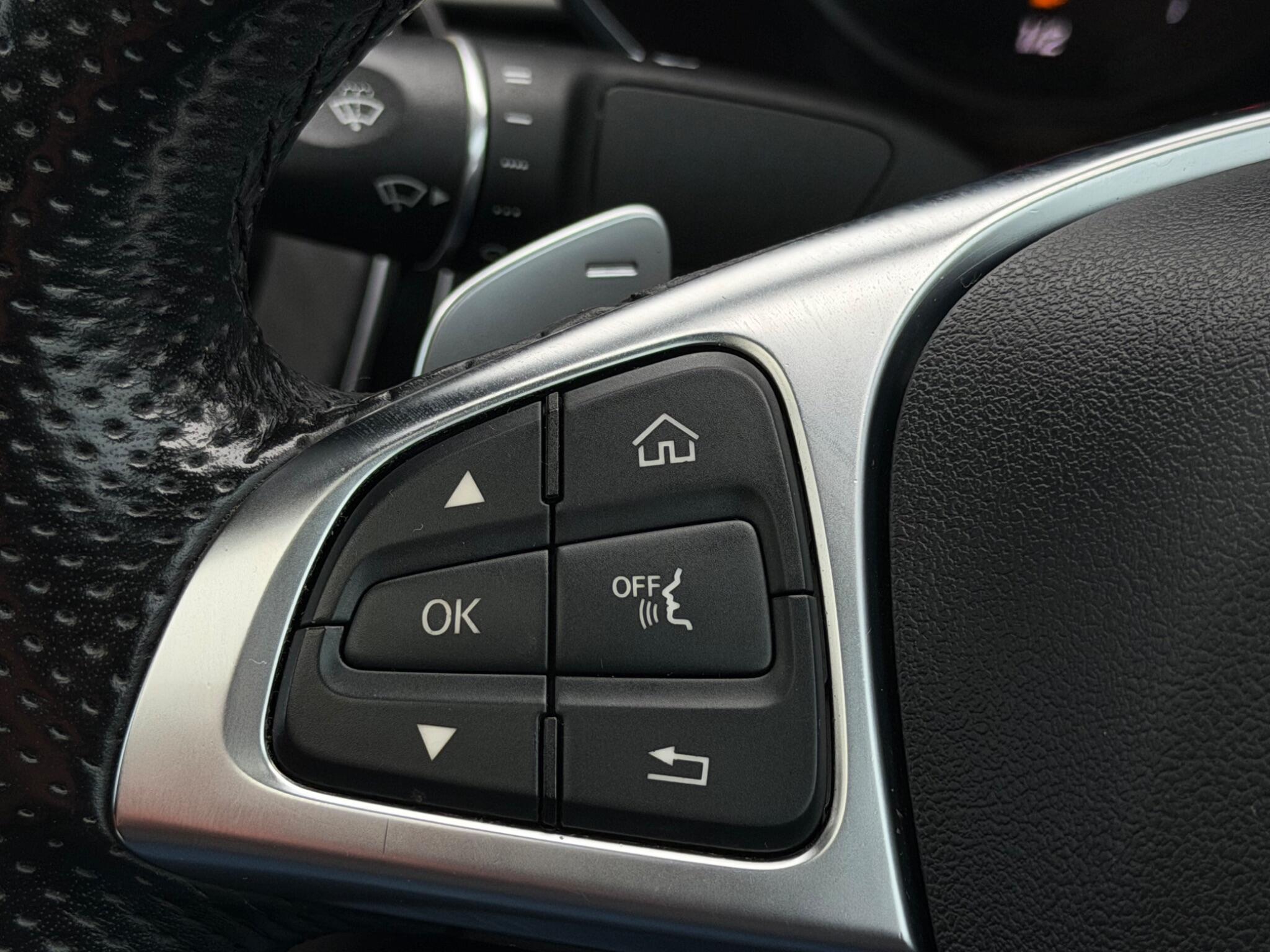 Mercedes-Benz GLC view 18