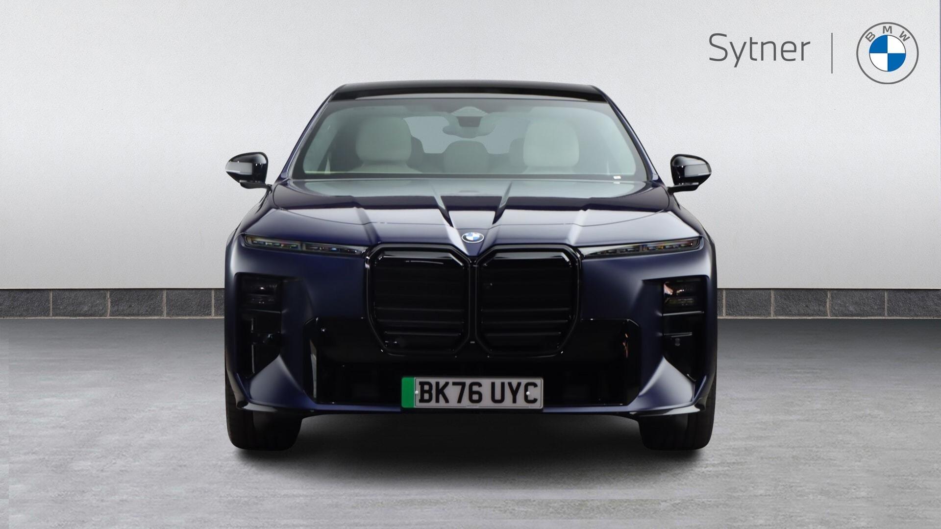 BMW i7 view 16