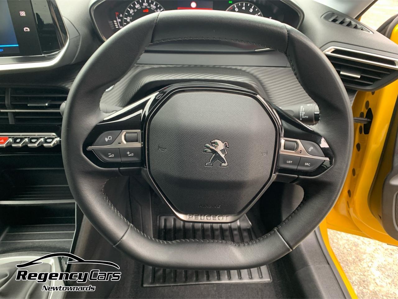 Peugeot 208 view 40
