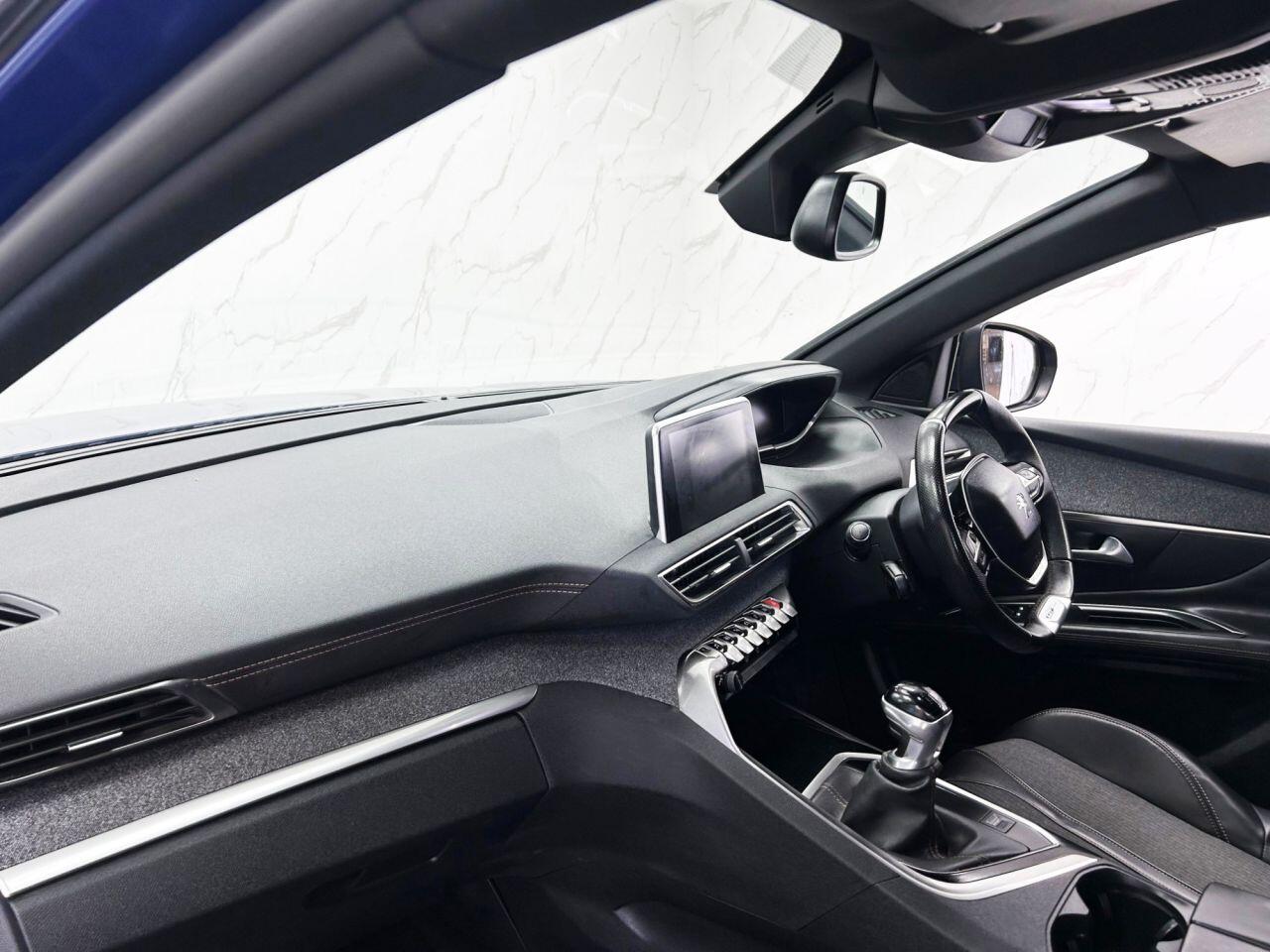 Peugeot 3008 view 14