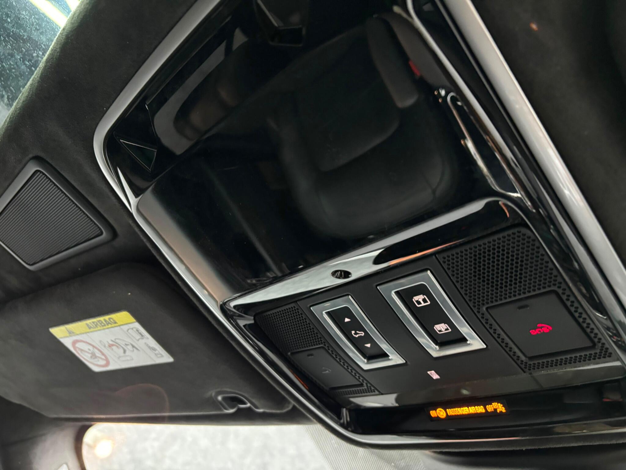 Land Rover Range Rover view 30