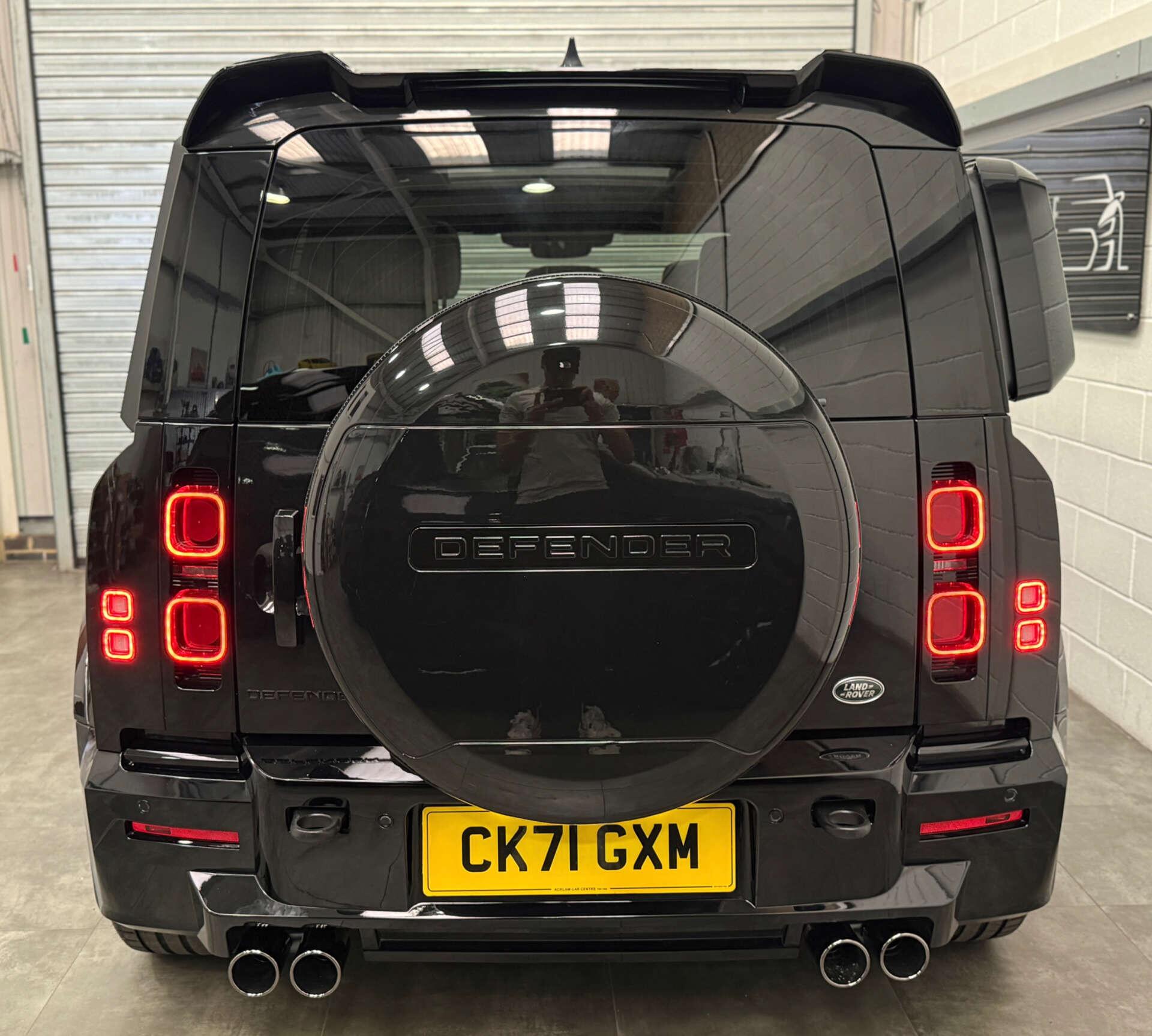 Land Rover Defender view 7