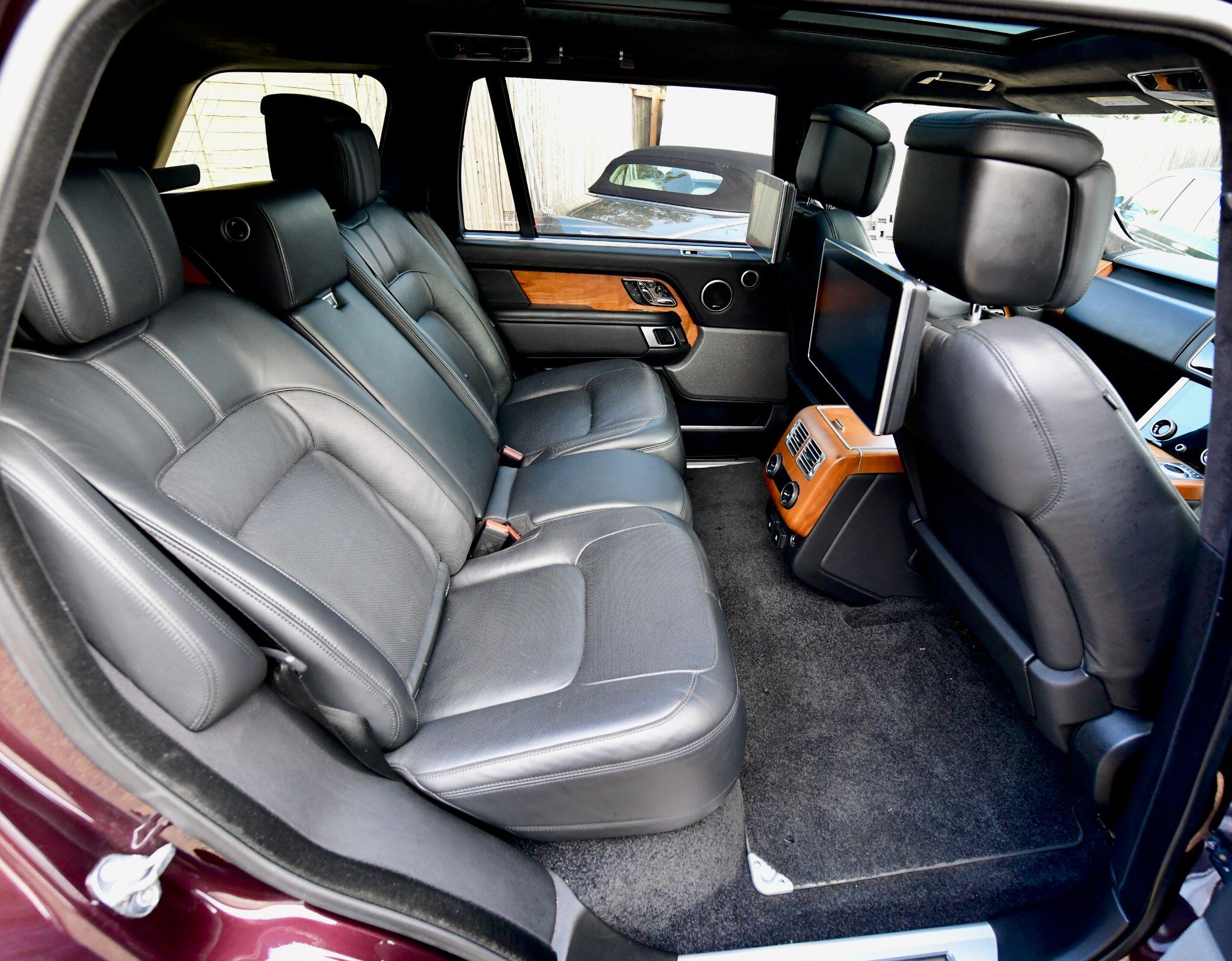 Land Rover Range Rover view 32
