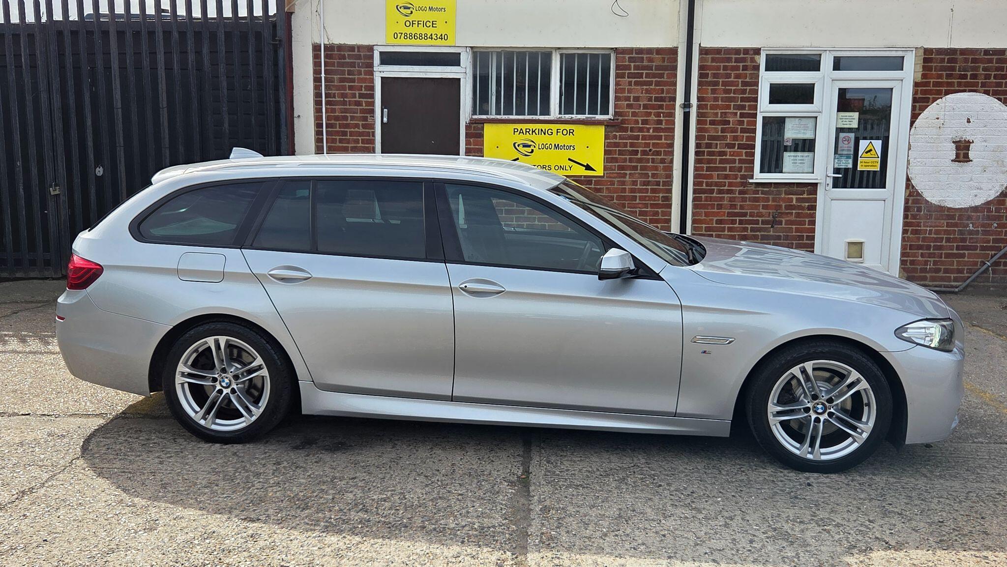 BMW 5 Series view 8
