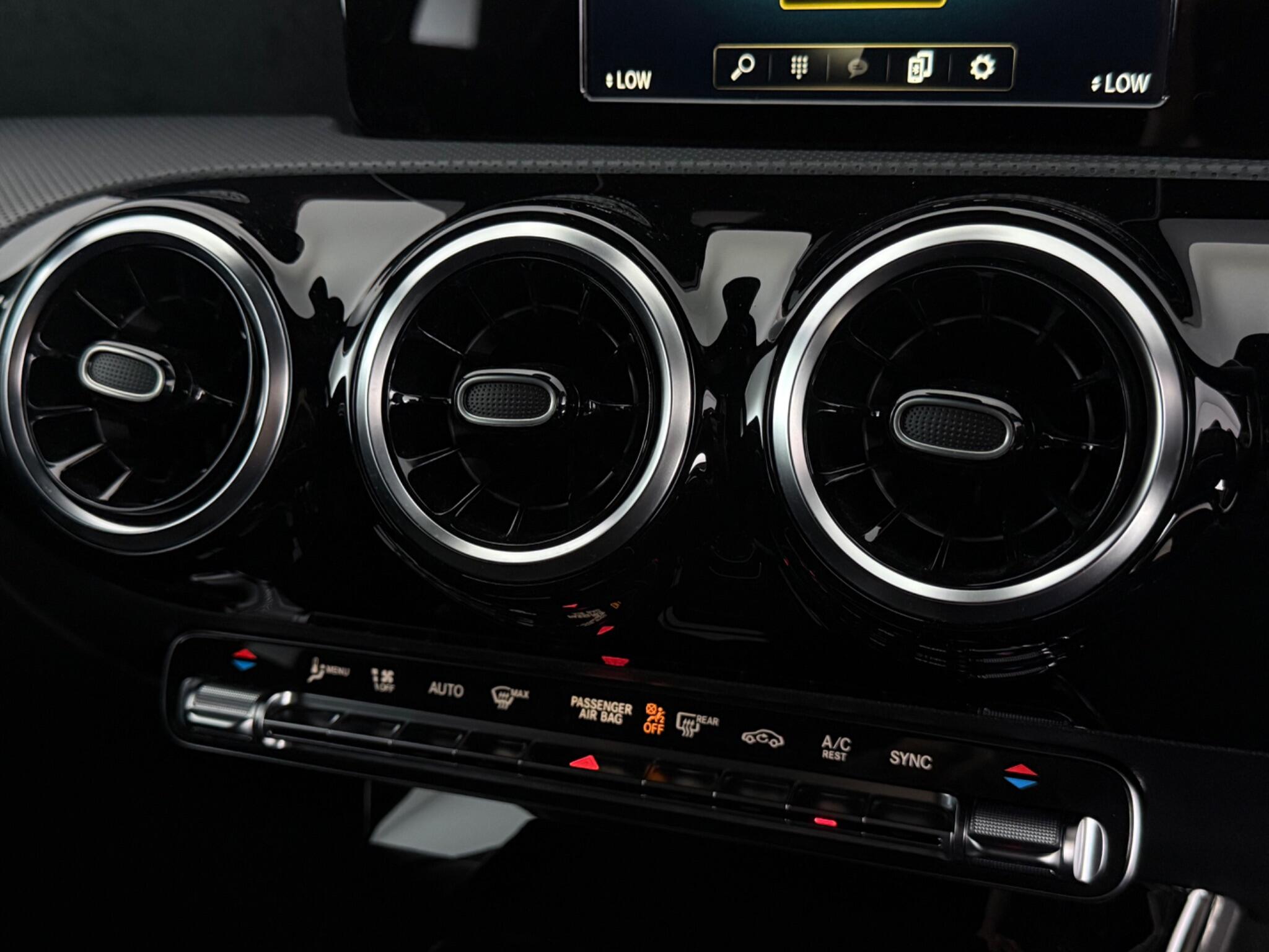 Mercedes-Benz A-Class view 28