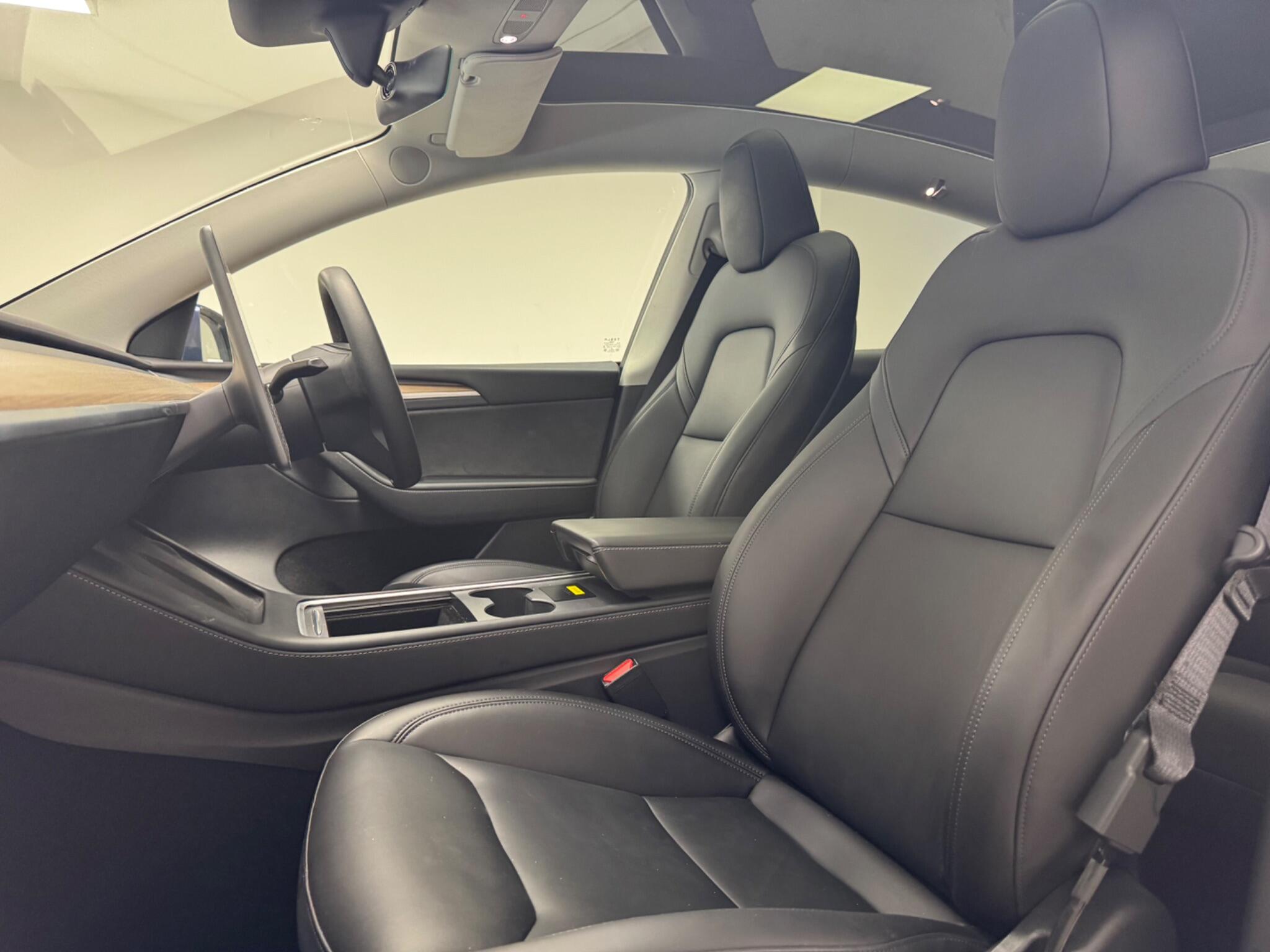 Tesla Model Y view 24
